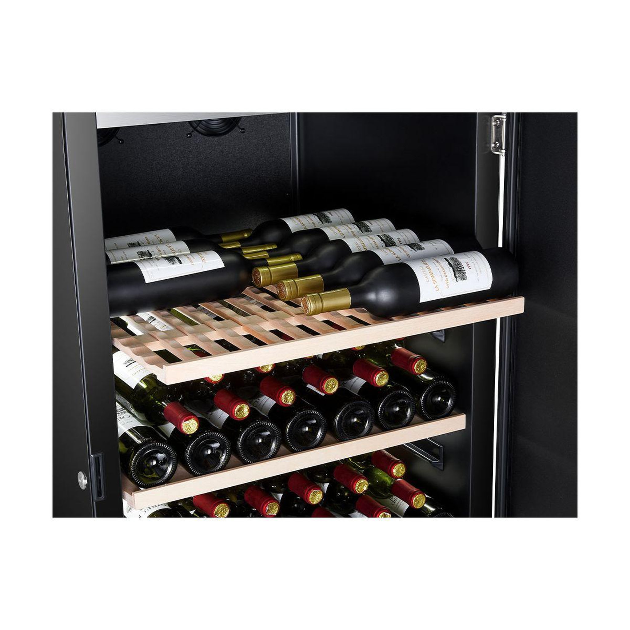 Voir la diapositive 2 : LA SOMMELIERE Clayette CLAPOGEE2