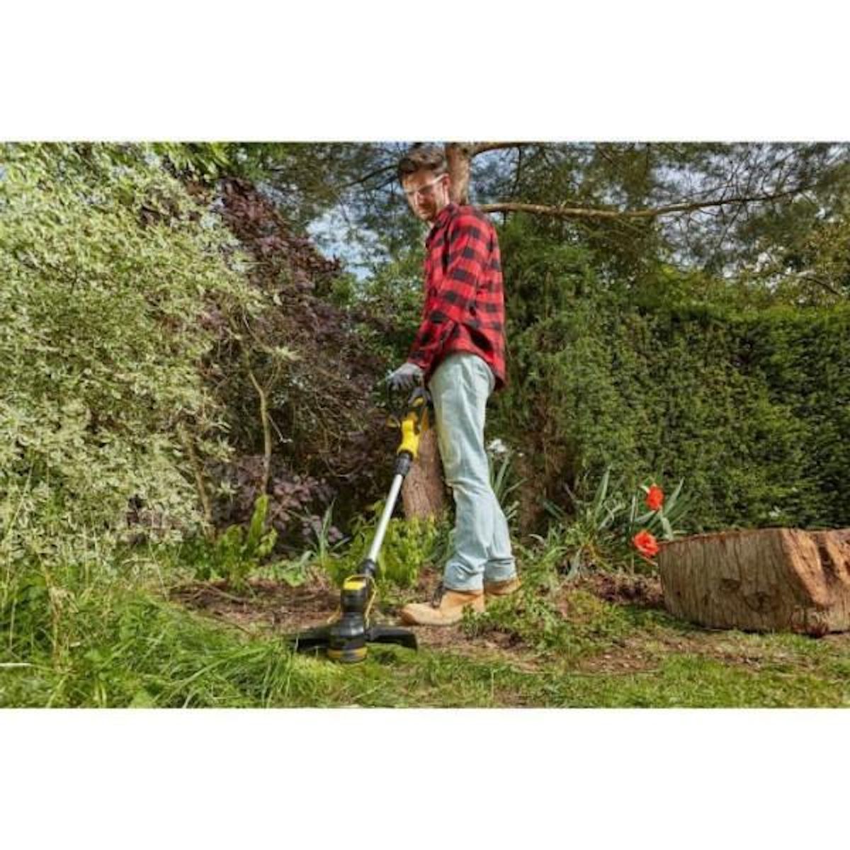 STANLEY FATMAX Coupe-bordure électrique sans fil + batterie 4Ah + chargeur - Stanley Fatmax - SFMCST933M1-QW - 18V - 33 cm