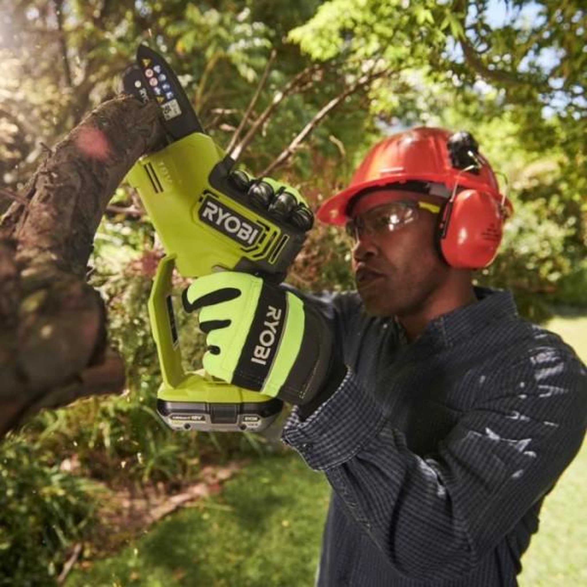 Voir la diapositive 6 : Ryobi RYOBI - Élagueur a main 18V ONE+ - Brushless- guide 10 cm - 6 m/s - tendeur sans outil + batterie 2,0 Ah & chargeur - RY18PSX10
