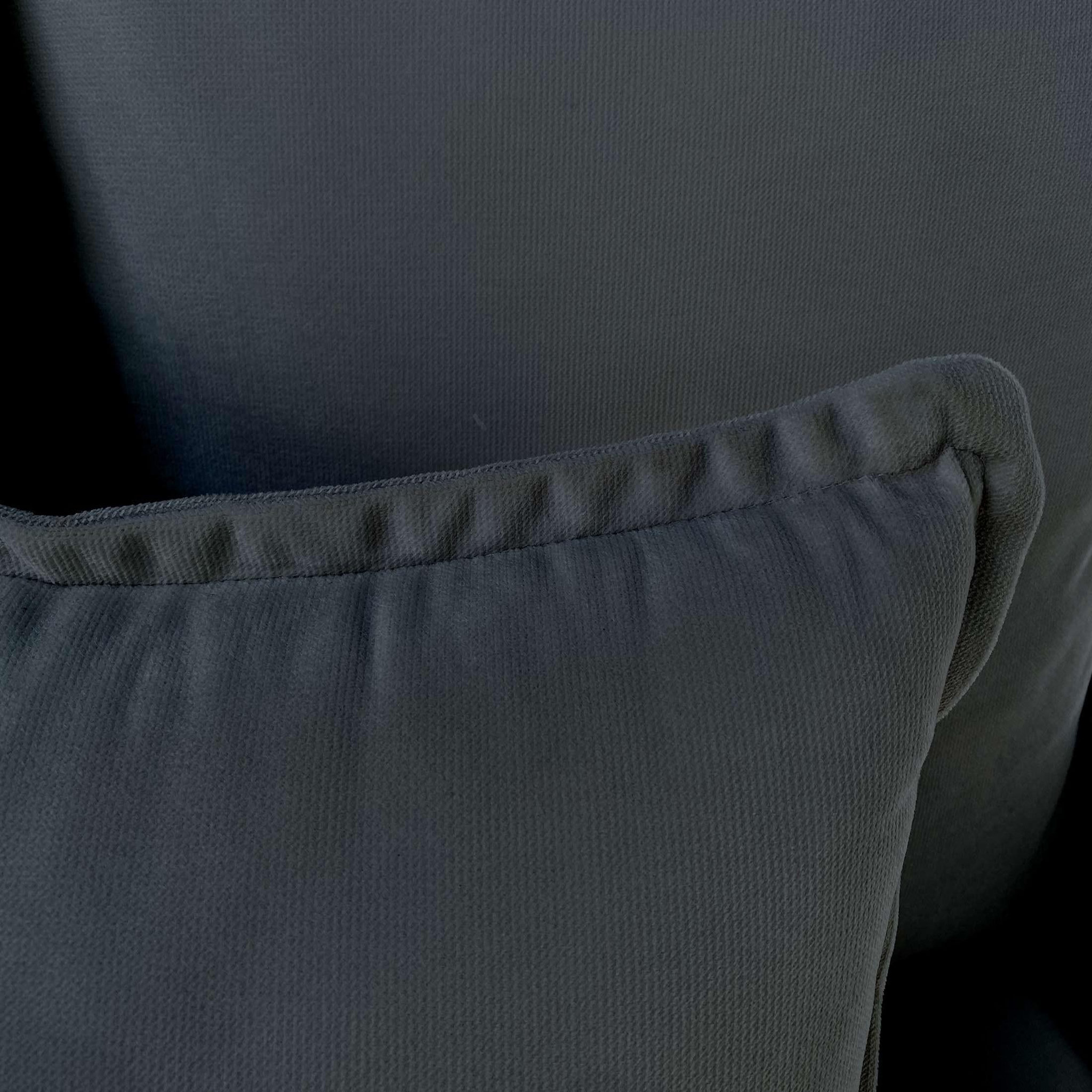 Voir la diapositive 4 : LISA DESIGN Apia - canapé 3 places - convertible avec coffre - en velours