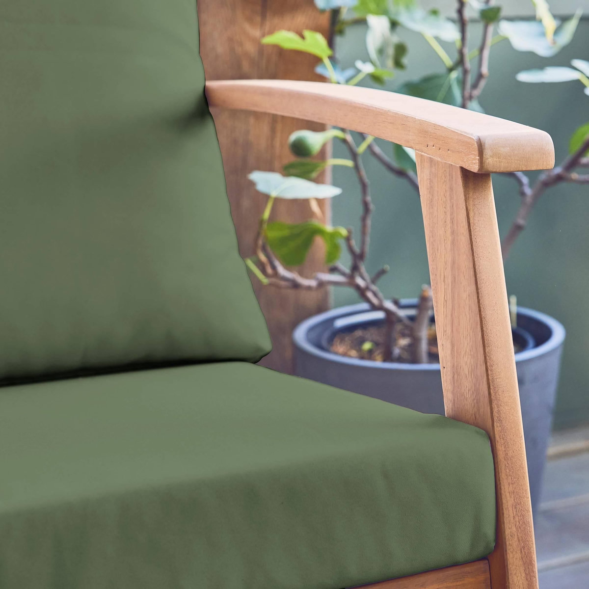 SWEEEK Salon de jardin USHUAIA 5 places en bois d'acacia, un canapé, une table, deux fauteuils