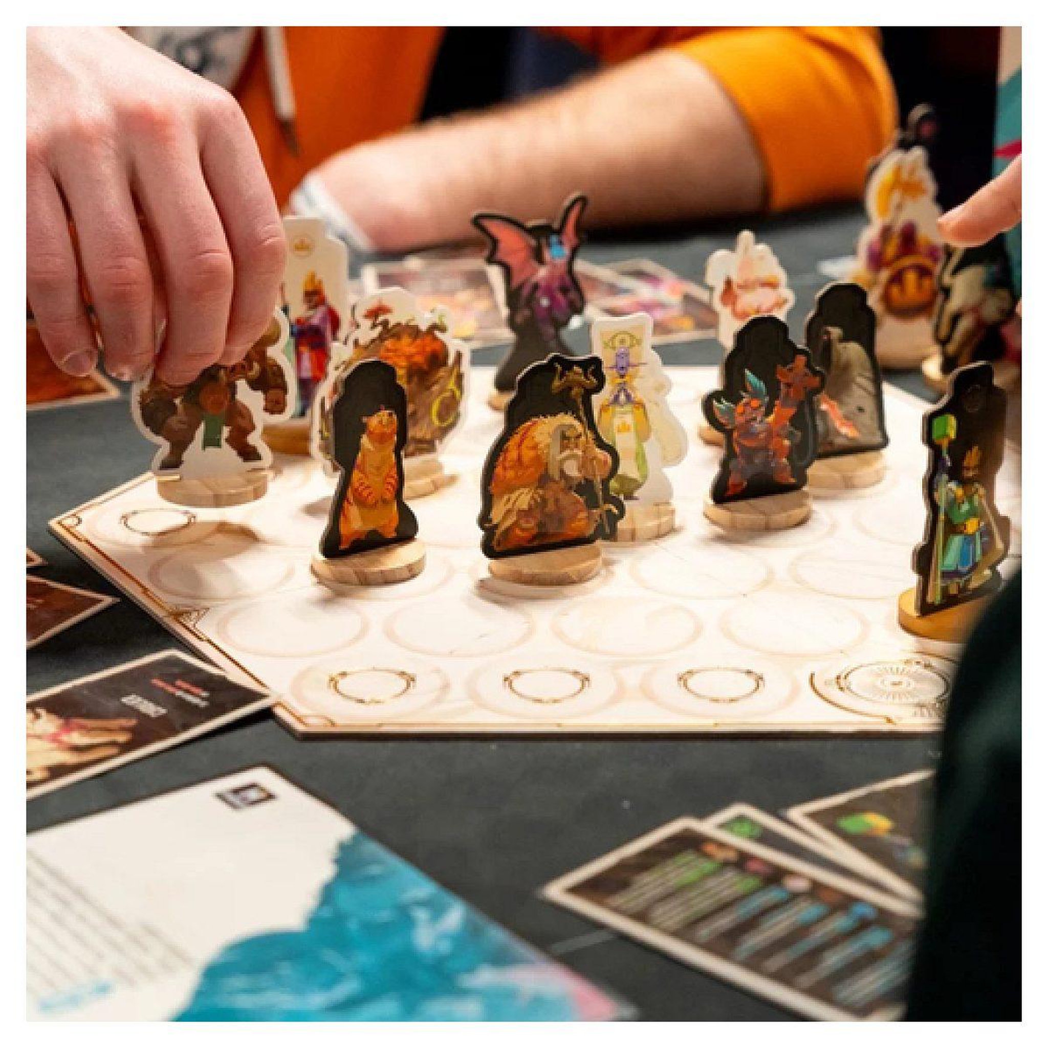 Voir la diapositive 2 : Gigamic Leaders - jeu de strategie pour 2