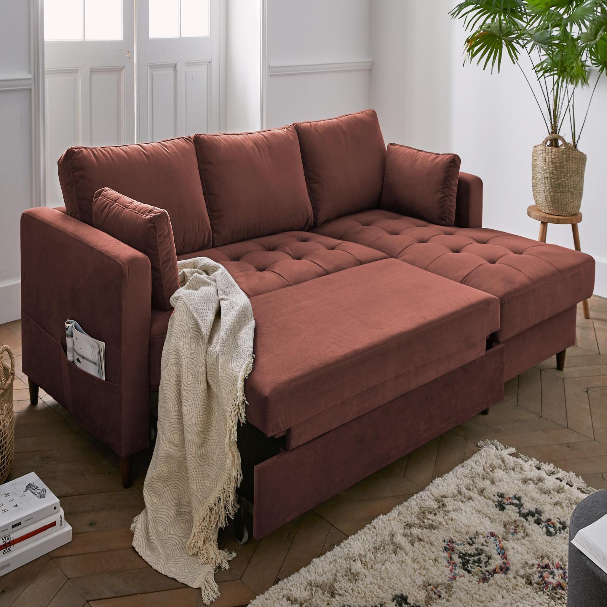 Voir la diapositive 3 : BEST MOBILIER Anna - canapé d'angle droit - 4 places - convertible avec coffre - en velours