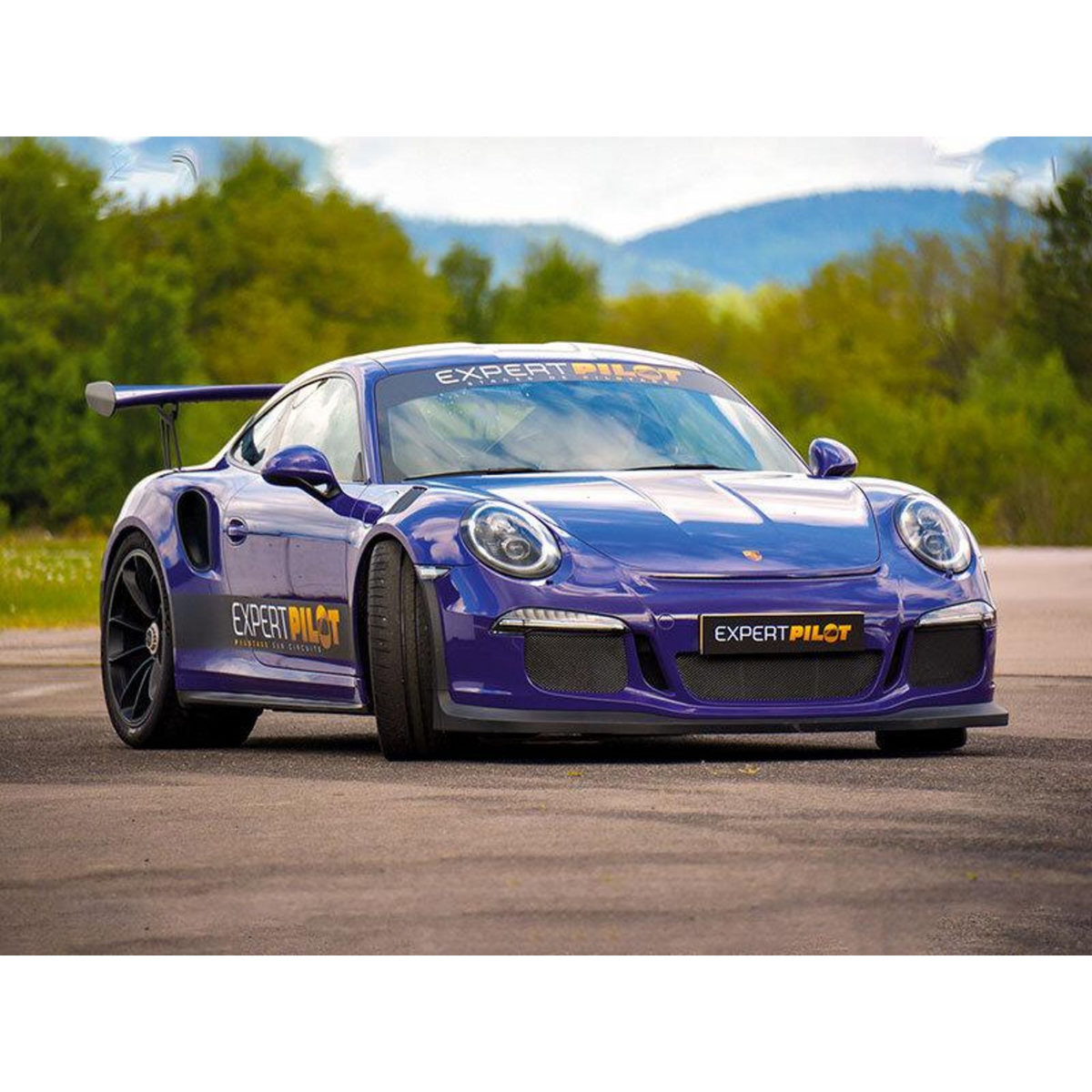 Smartbox 3 tours de circuit au volant d'une Ferrari, Lamborghini Huracan ou Porsche - Coffret Cadeau Sport & Aventure