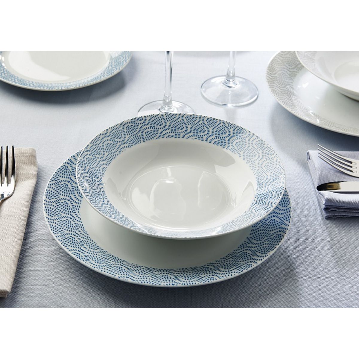 Service d'assiettes porcelaine de 18 pièces BLEU