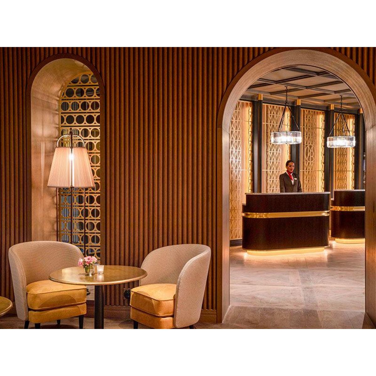 Smartbox Escapade raffinée à Strasbourg : 2 jours en hôtel 5* avec dîner en amoureux - Coffret Cadeau Séjour