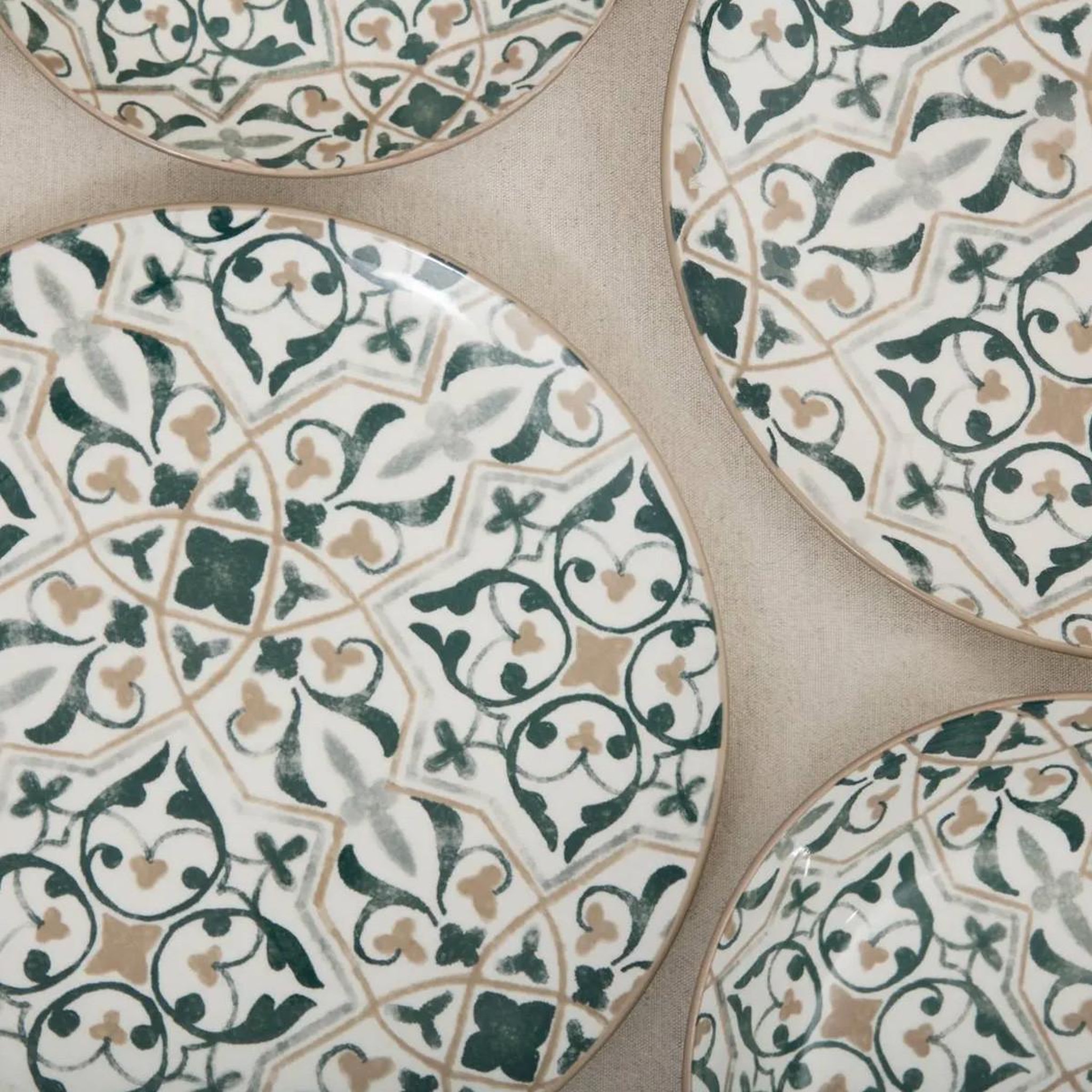 Voir la diapositive 2 : SECRET DE GOURMET Service de table 12 pièces  gaëlle  26cm multicolore