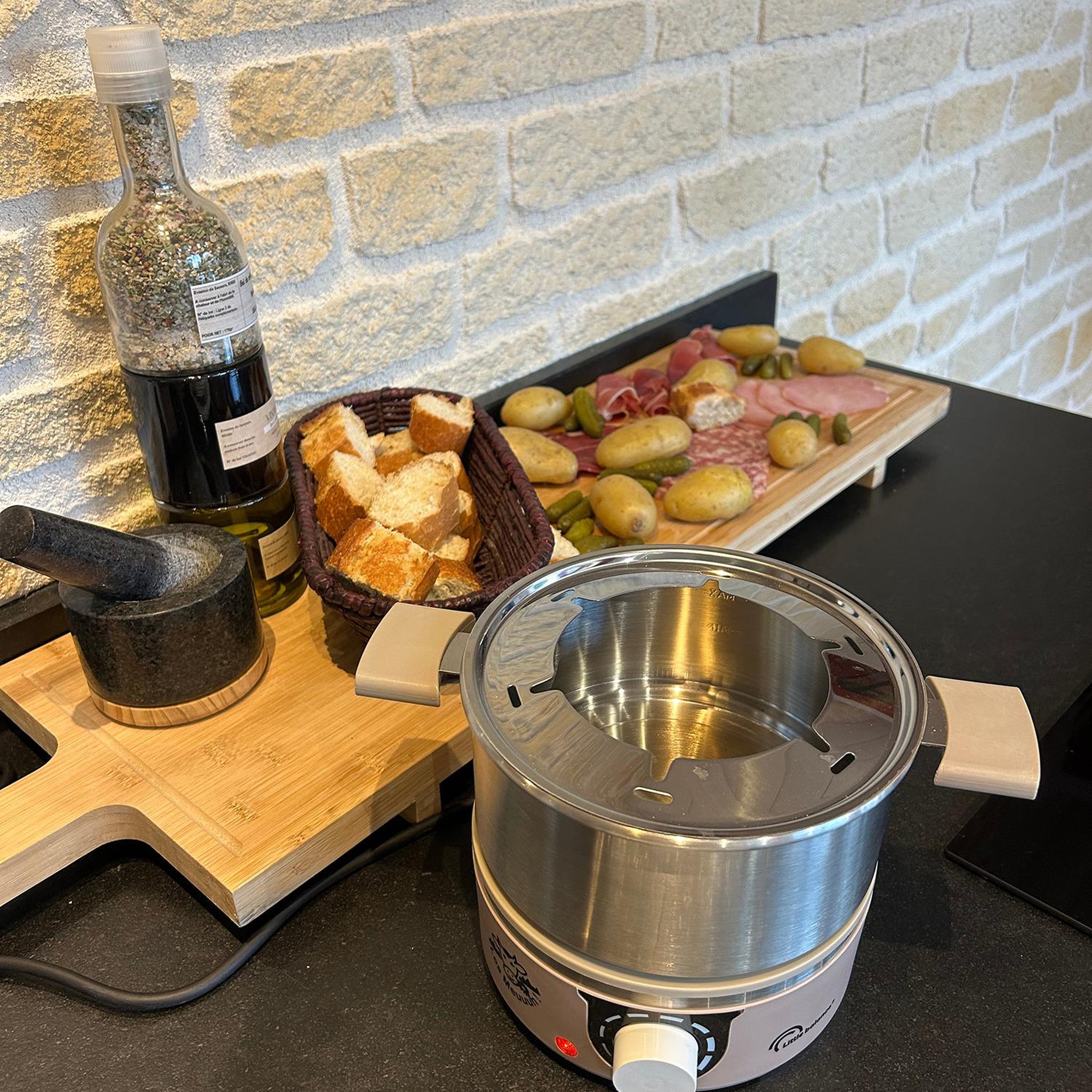 Voir la diapositive 4 : LITTLE BALANCE Service à fondue 6 personnes muscade - 8964