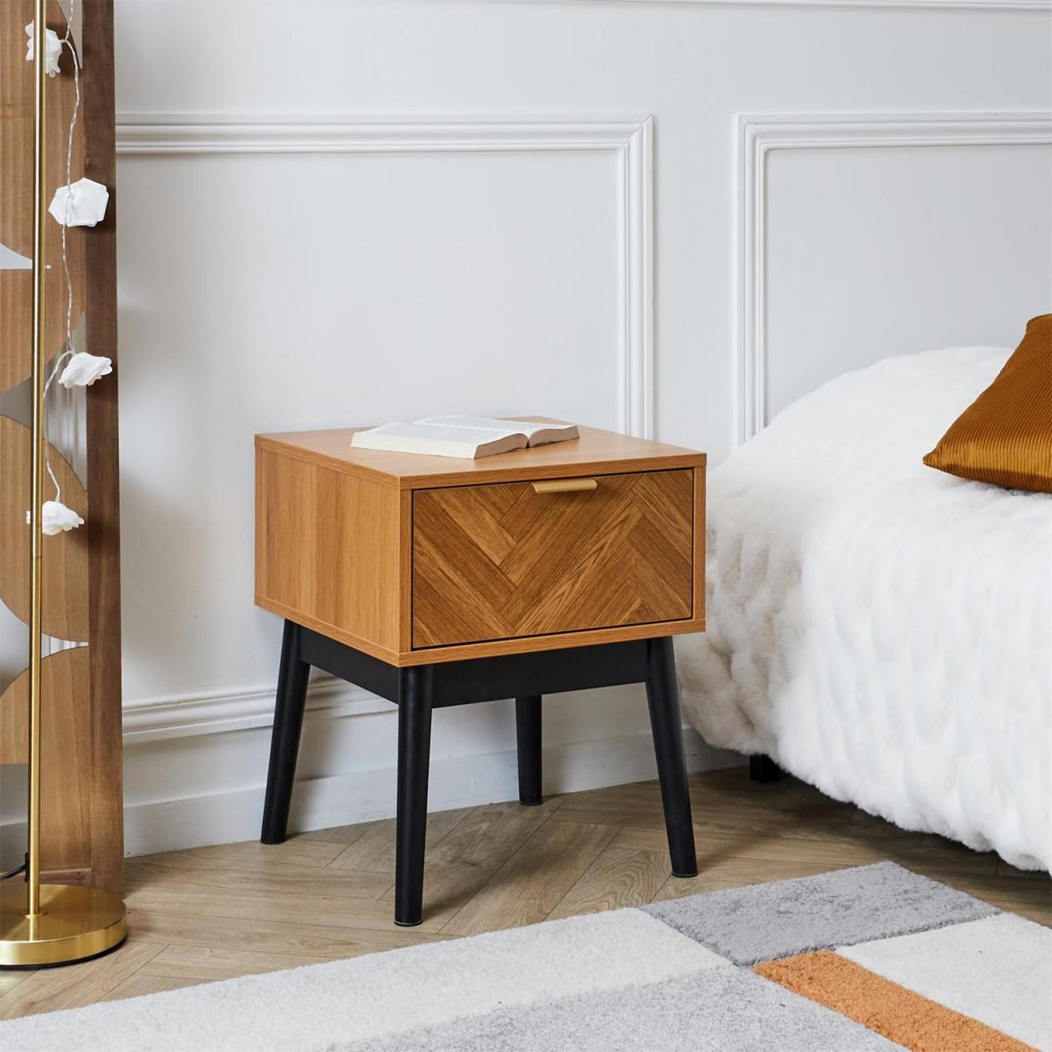 Voir la diapositive 5 : The Home Deco Factory Table de chevet design  felix  50cm marron