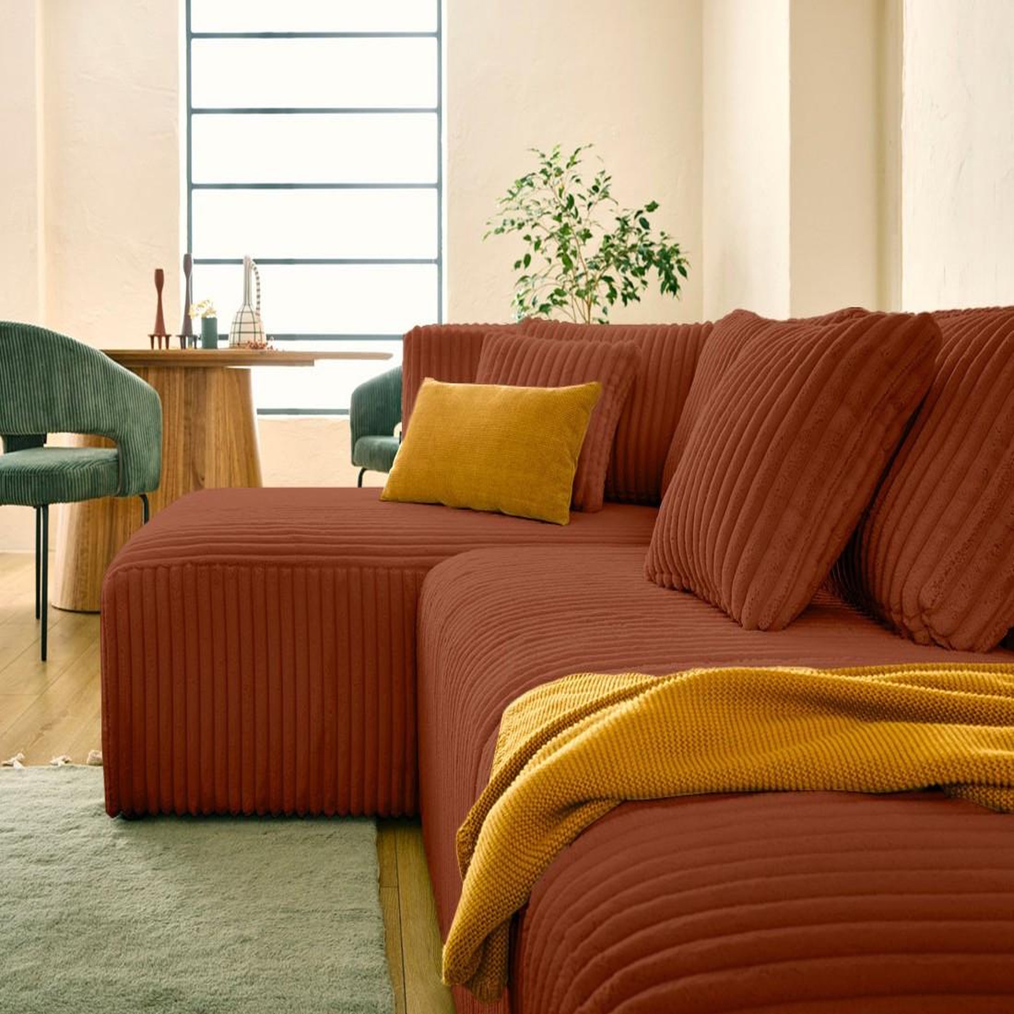 Voir la diapositive 2 : LISA DESIGN Victoire - canapé modulable d'angle gauche 4 places en velours côtelé grosses côtes