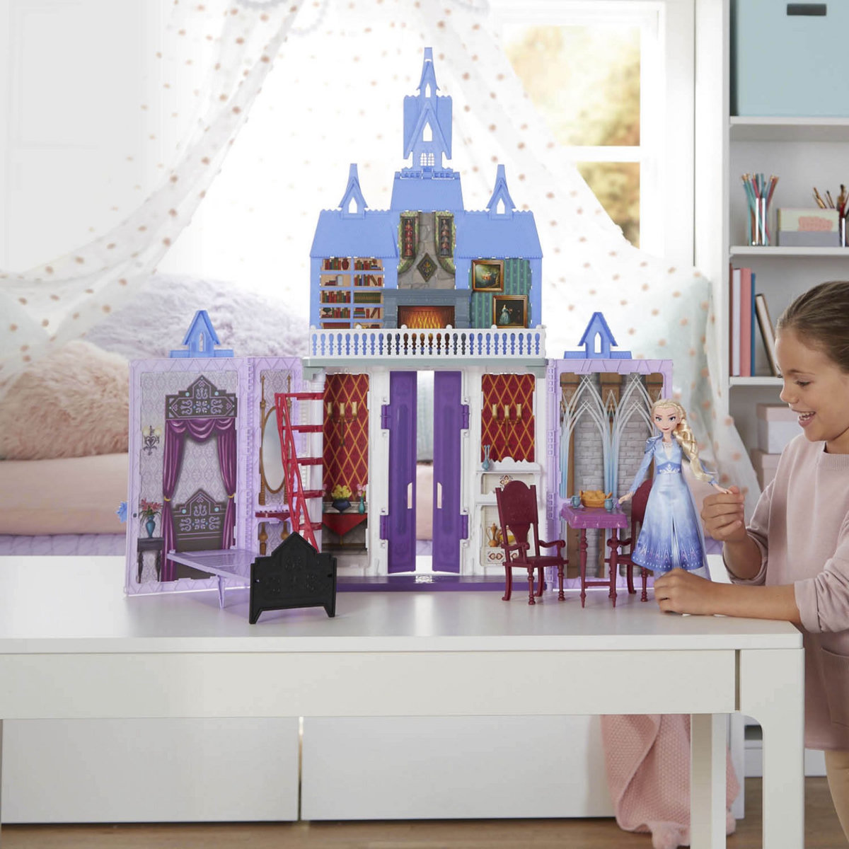 HASBRO Le château d'Arendelle transportable 78x76 cm - La reine des neiges 2