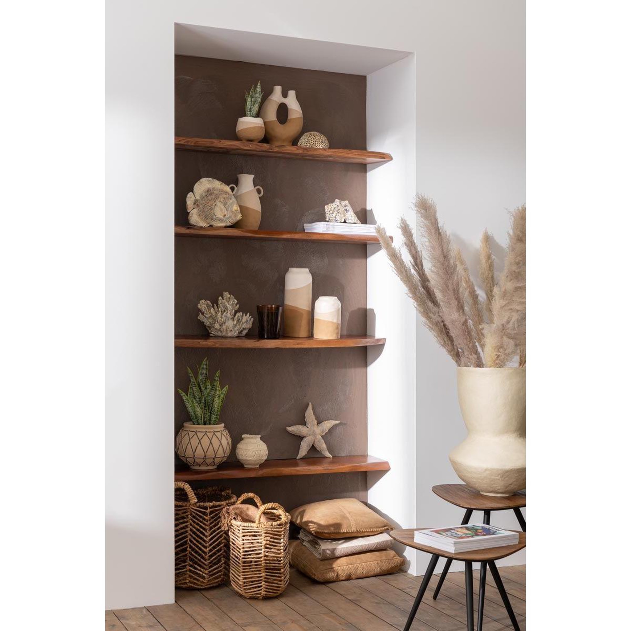 Voir la diapositive 6 : J-LINE Lot de 2 tables d'appoint triangles  teck  50cm naturel
