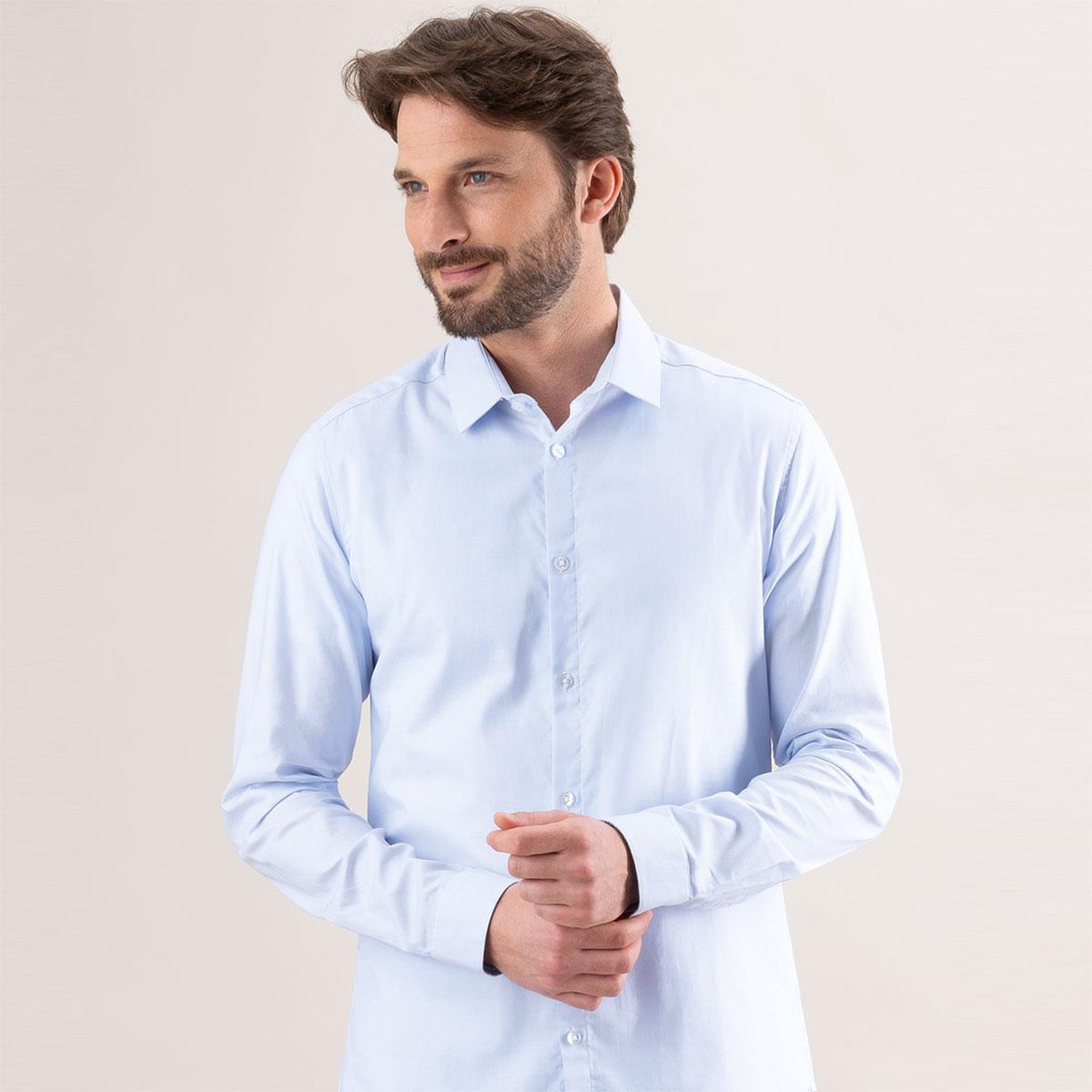 Voir la diapositive 4 : Eminence Tee-shirt col V Pur coton Premium