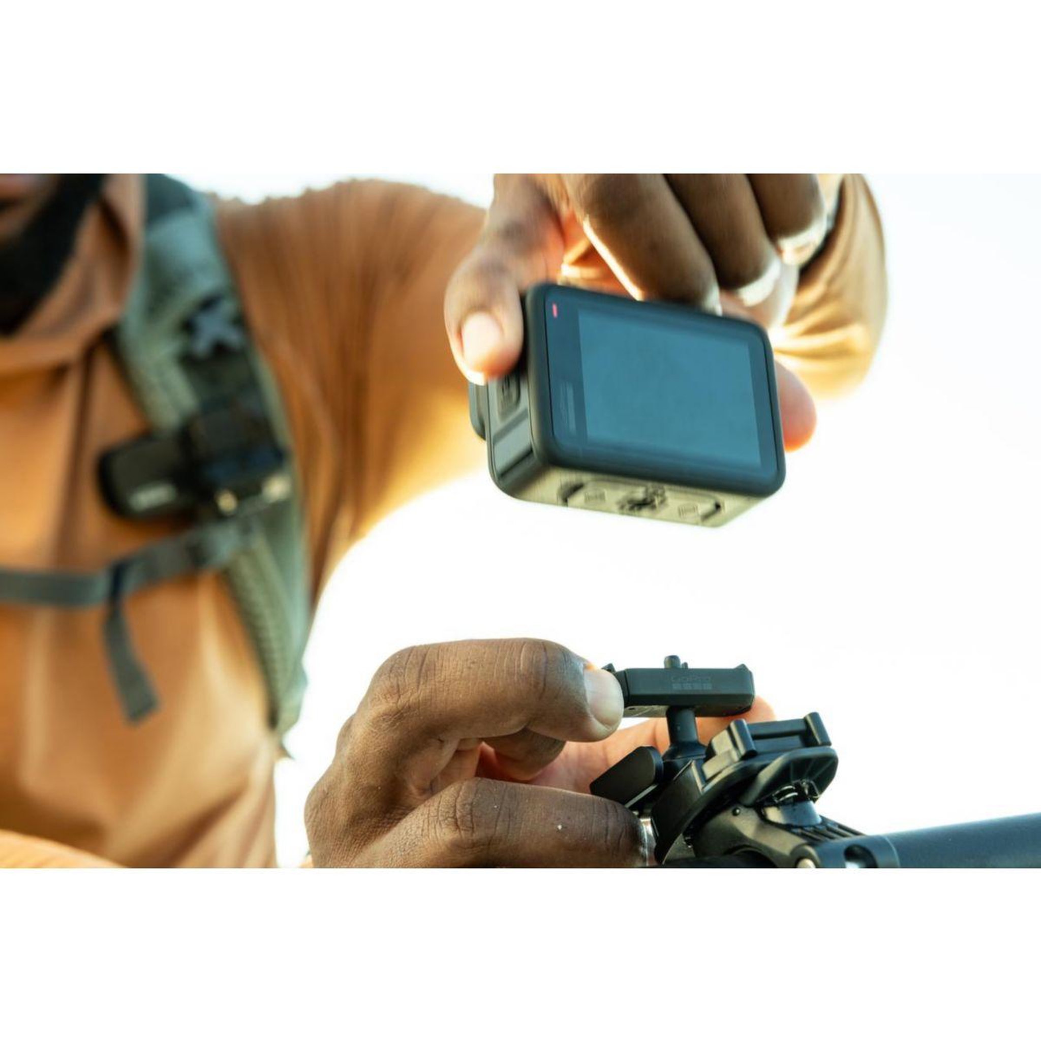 Voir la diapositive 3 : GOPRO Fixation à vérouillage magnétique Hero13