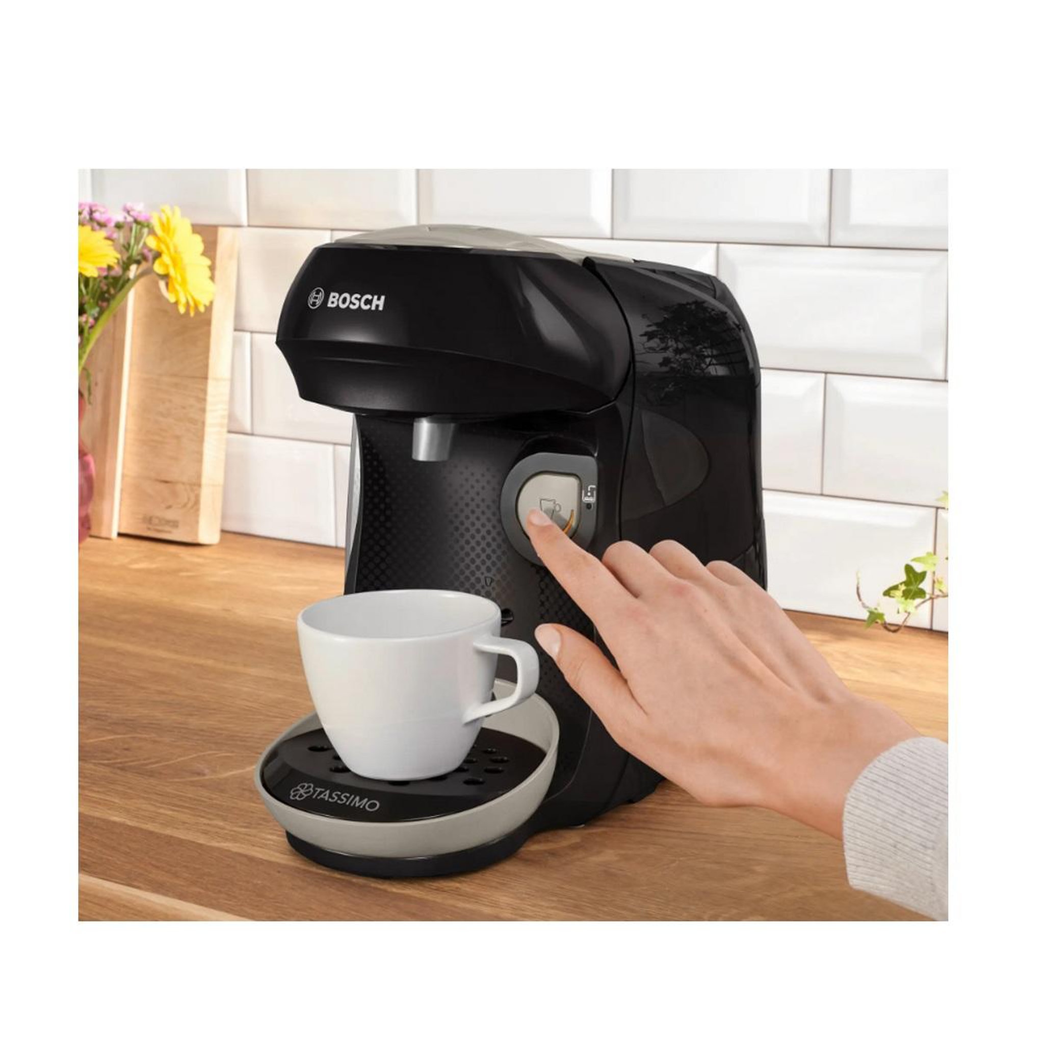 Voir la diapositive 3 : BOSCH Cafetière à dosettes 1400w noir - TAS109E