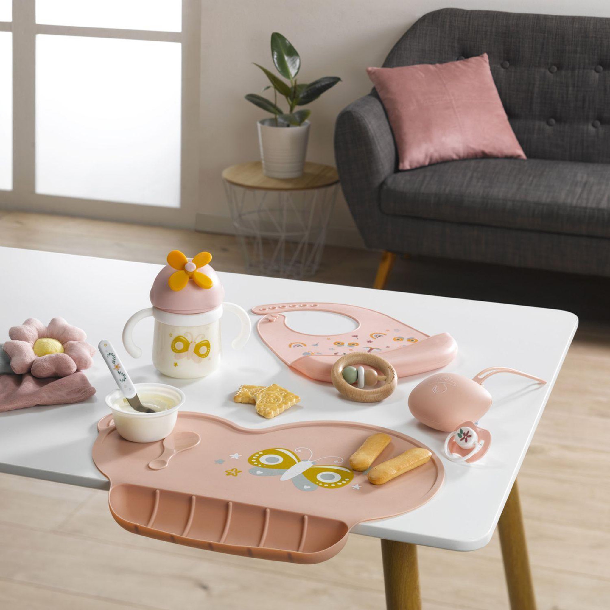 Voir la diapositive 2 : BEBE DOUCEUR Set de table enfant avec récupérateur - Papillons