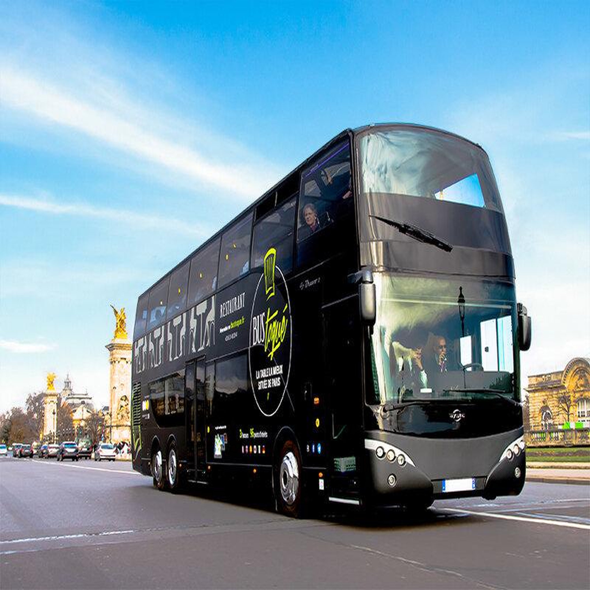 Voir la diapositive 4 : Smartbox Repas insolite 4 plats et visite de paris dans le bus à impériale champs-élysées - coffret cadeau gastronomie