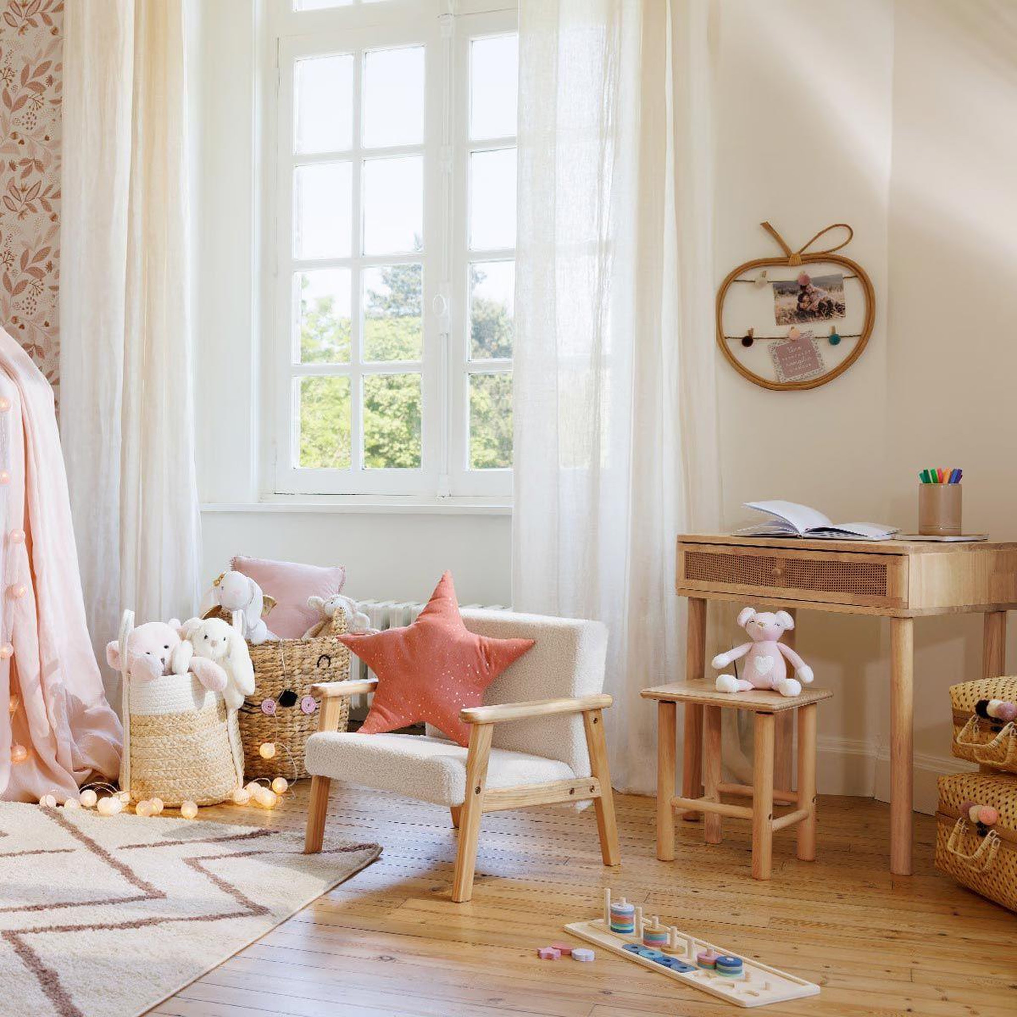 Voir la diapositive 3 : Atmosphera Kids Tabouret enfant en bois 'hévéa  32cm naturel