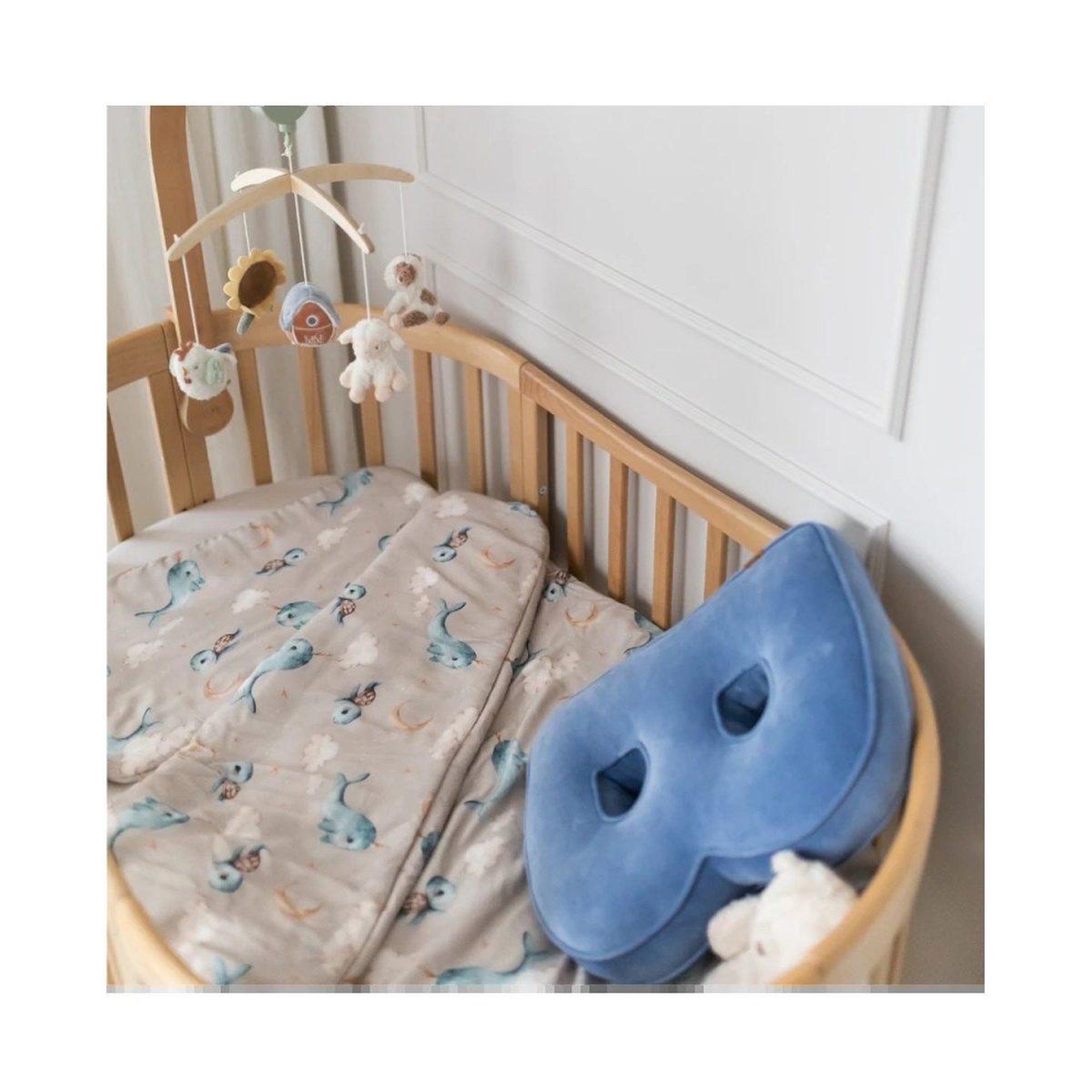 Voir la diapositive 4 : WALDIN Oreiller bébé 60 × 40 cm - motif baleine, beige foncé