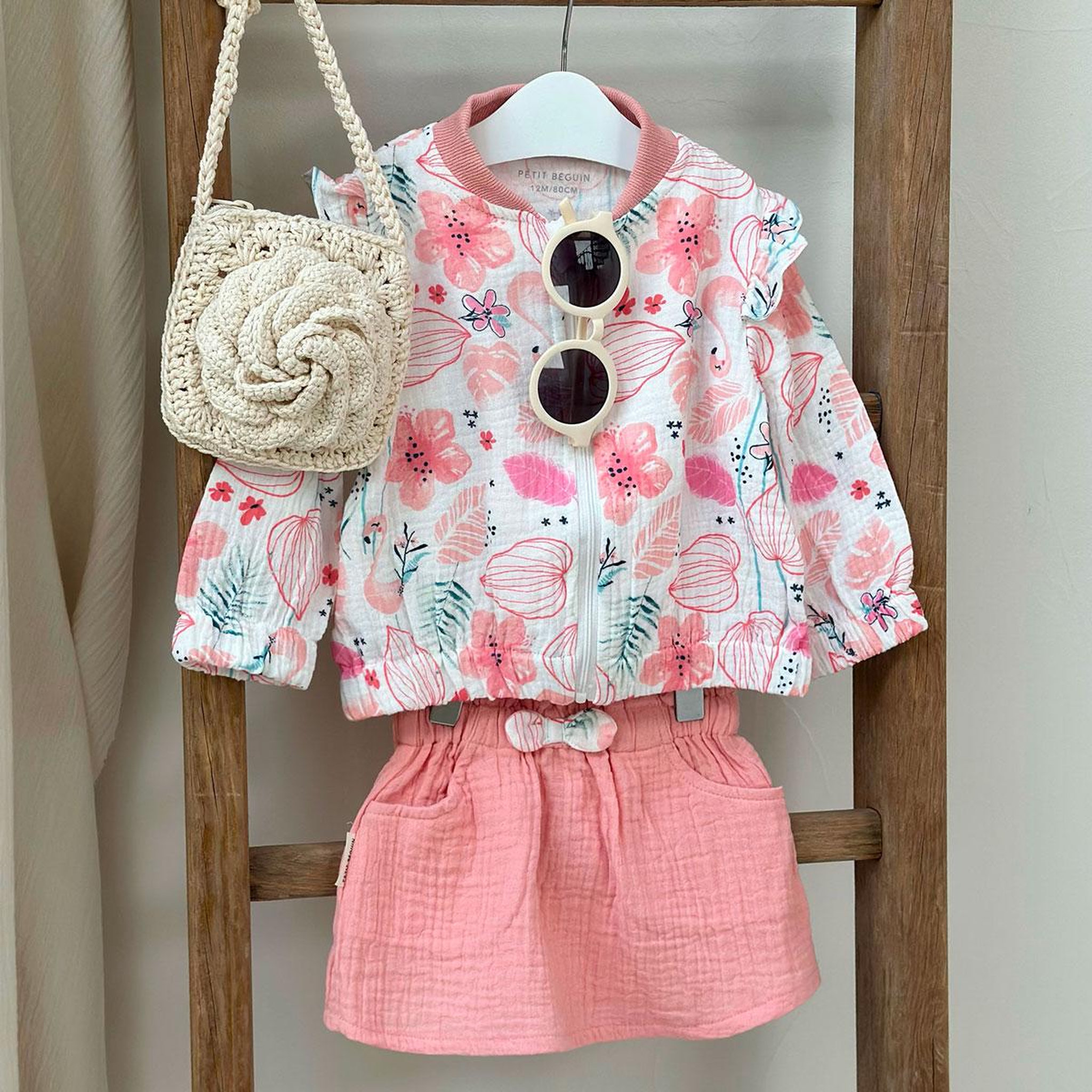 Voir la diapositive 6 : Petit Béguin Jupe enfant rose en gaze de coton caraïbes