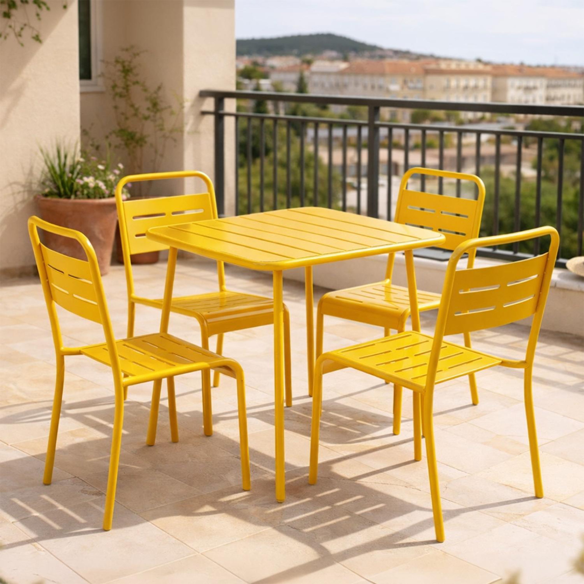 Voir la diapositive 2 : CONCEPT USINE Ensemble table de jardin carrée 70cm et 4 chaises jaune bergame