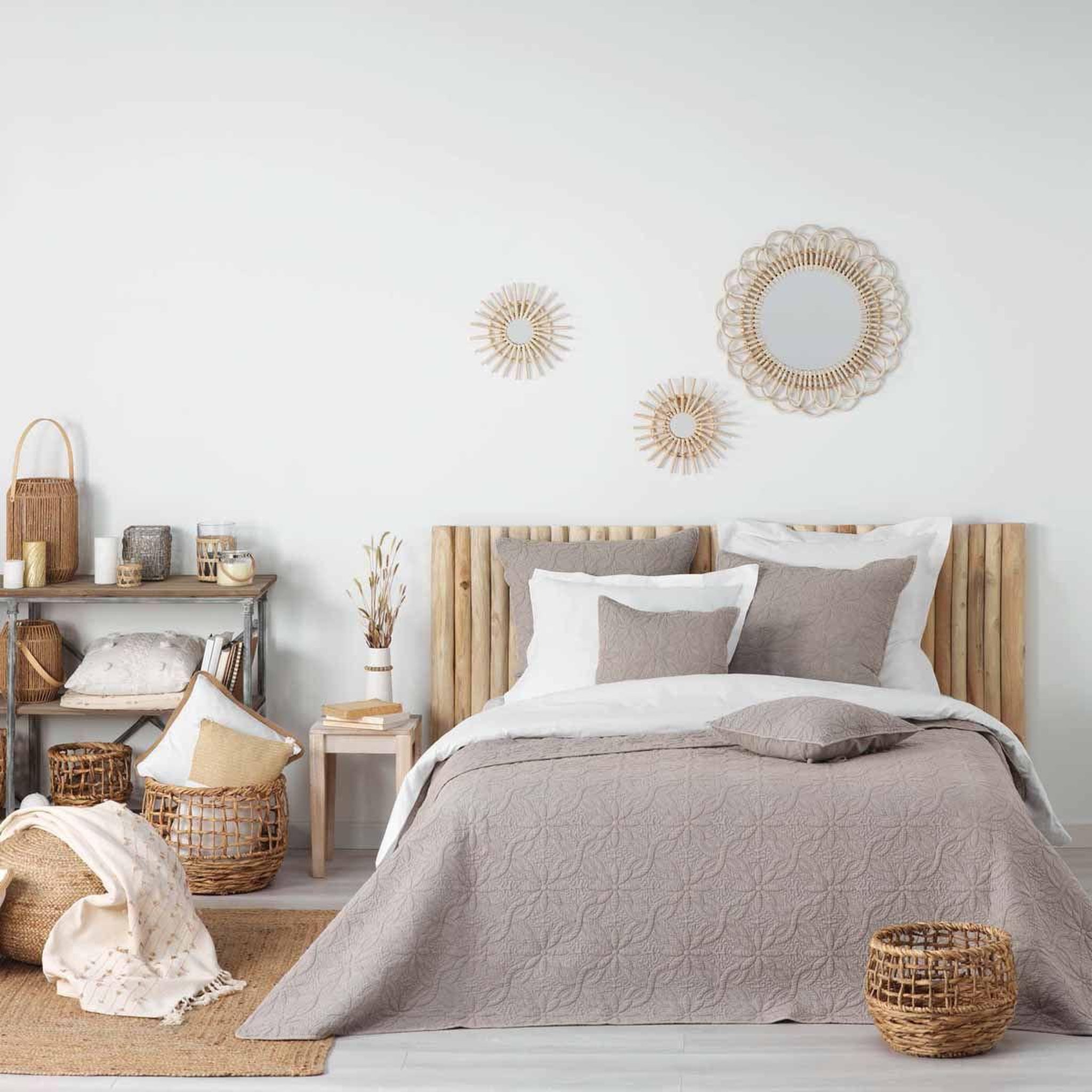 Voir la diapositive 3 : Douceur d'Intérieur Housse de coussin  florette  60x60cm taupe