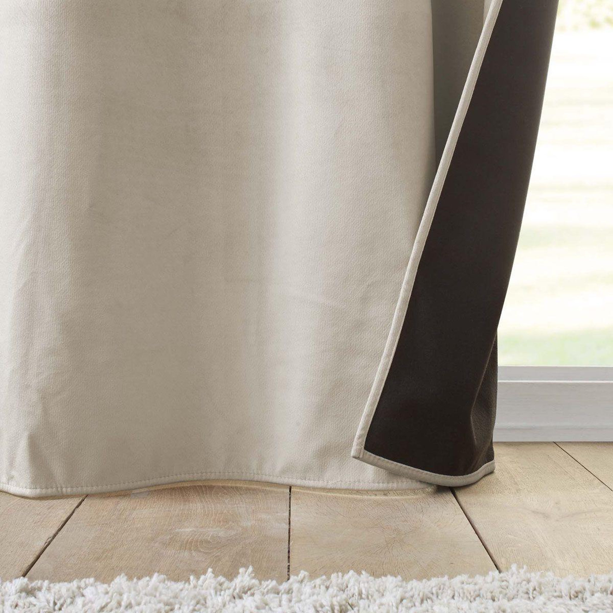 Voir la diapositive 3 : Douceur d'Intérieur Rideau isolant velours  polarchic  140x260cm sable