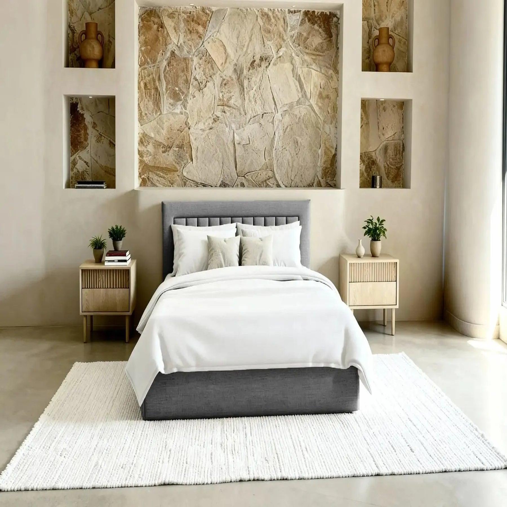 Voir la diapositive 4 : CASANOVA PARIS Camille - lit coffre tissu velours