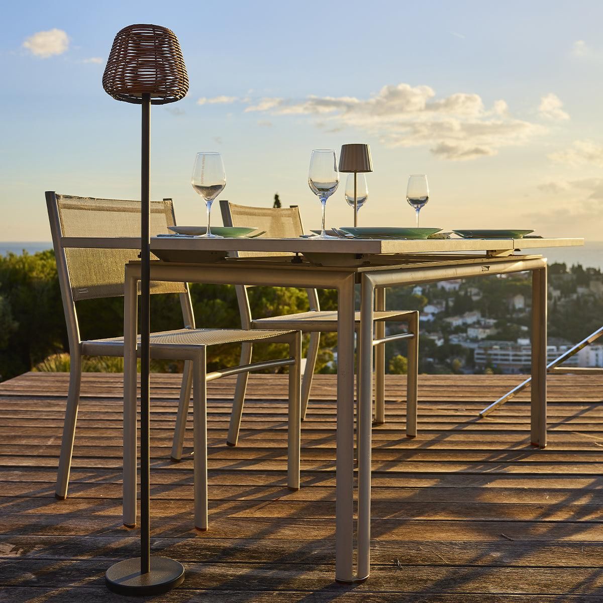 Lumisky Lampadaire nomade MIDY Beige Poly rotin