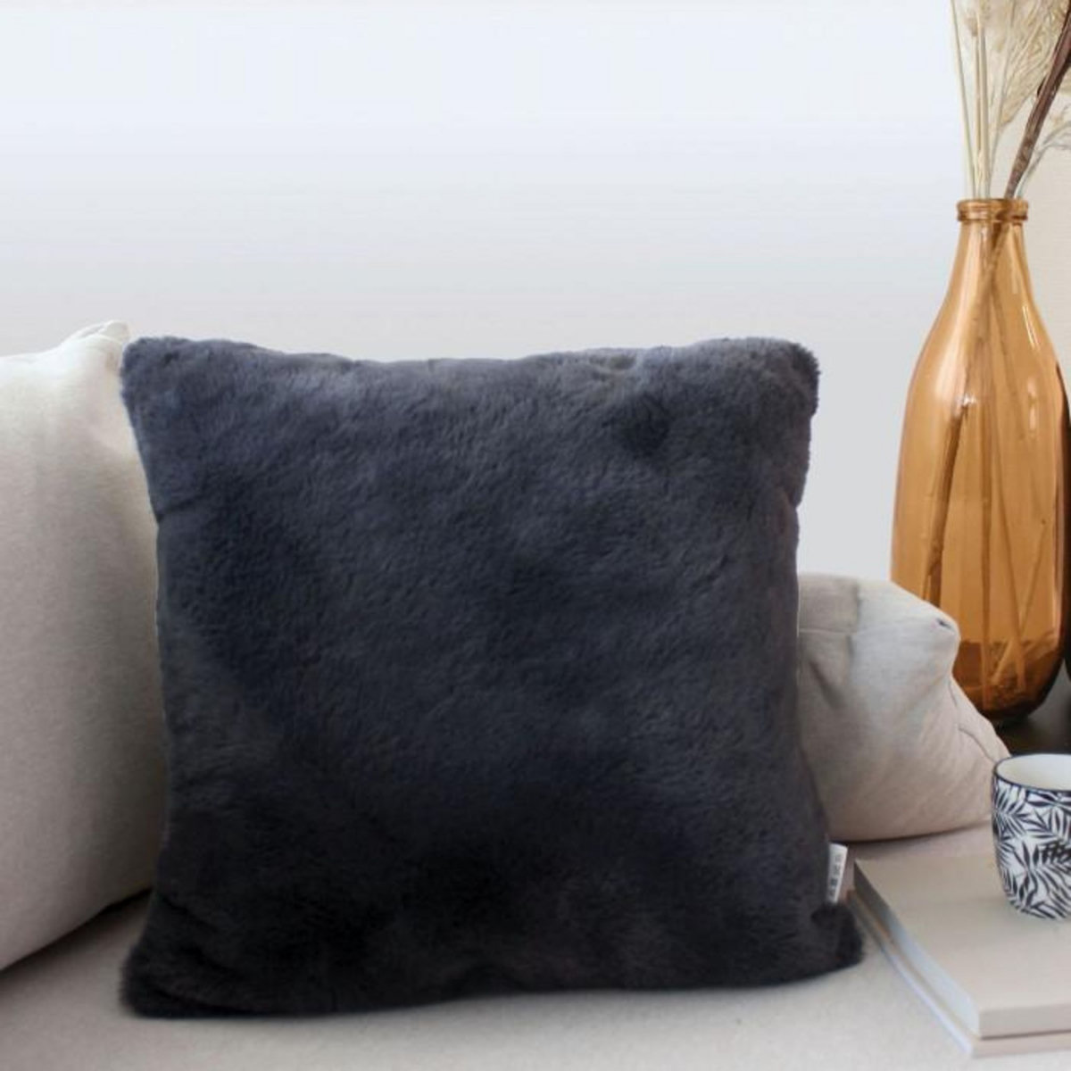 Paris Prix Coussin Déco Imitation Fourrure  Rabbit Pop  40x40cm Anthracite