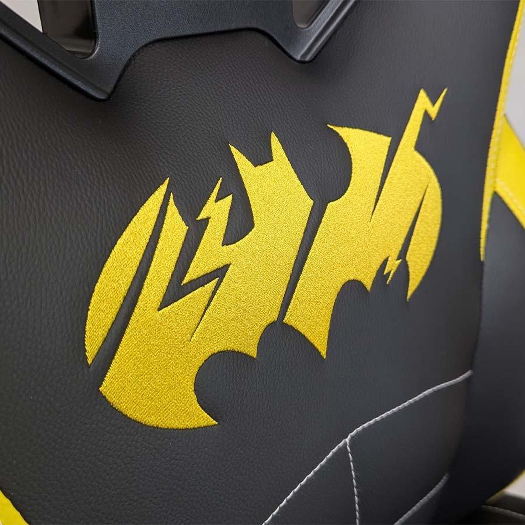 Voir la diapositive 3 : Subsonic Chaise gaming enfant Batman - Power Up