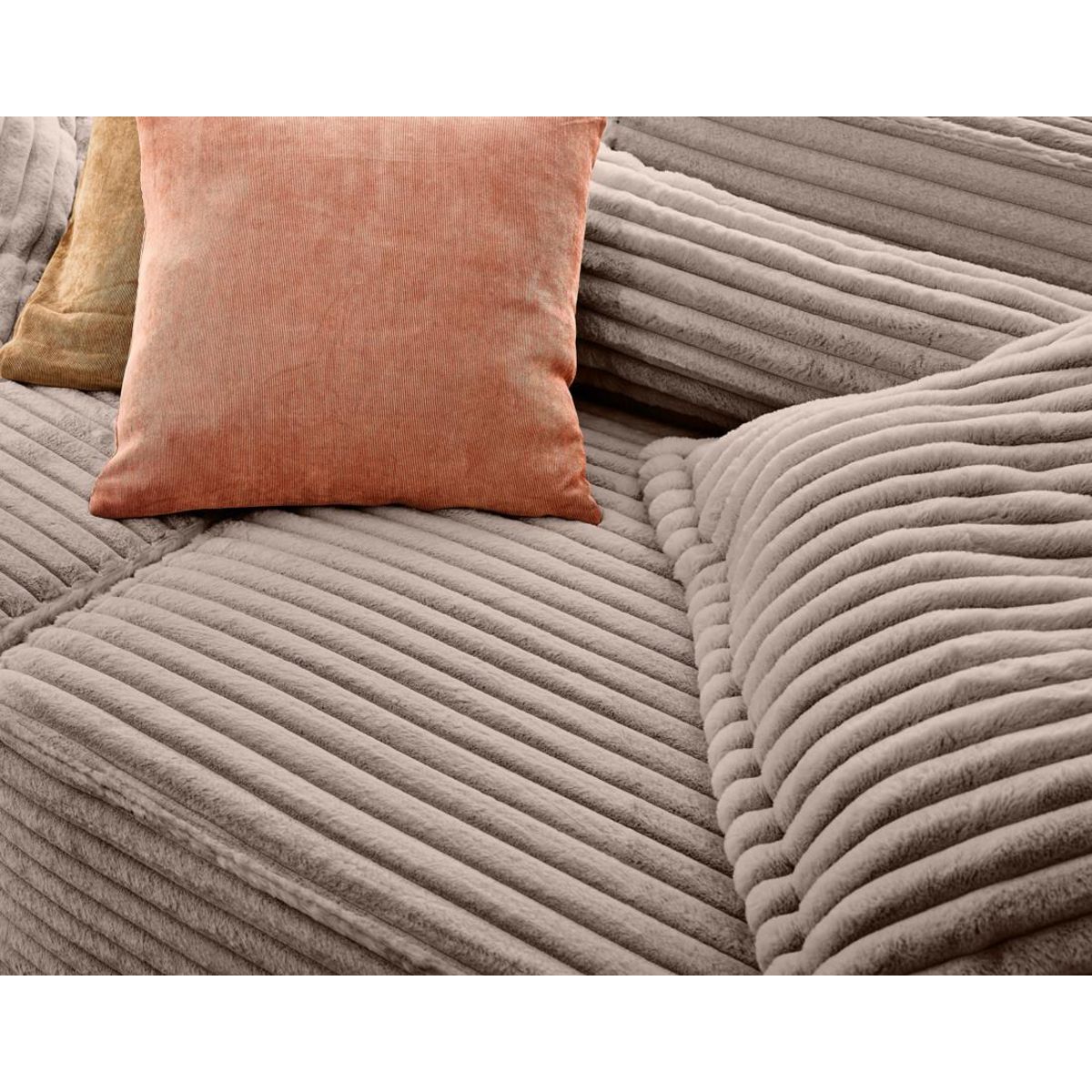 LISA DESIGN Richie - canapé droit 3 places avec double méridienne - assise profonde - en fausse fourrure côtelée