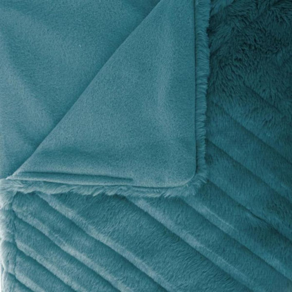 ATMOSPHERA Plaid Imitation Fourrure  Geo  120x160cm Bleu Canard