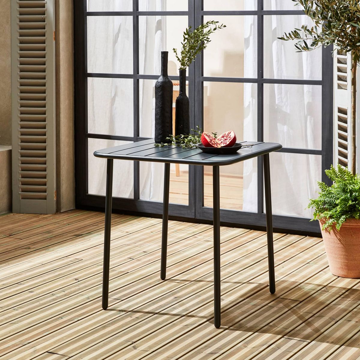 SWEEEK Table de jardin métal 2 places, Amelia 70 x 70cm