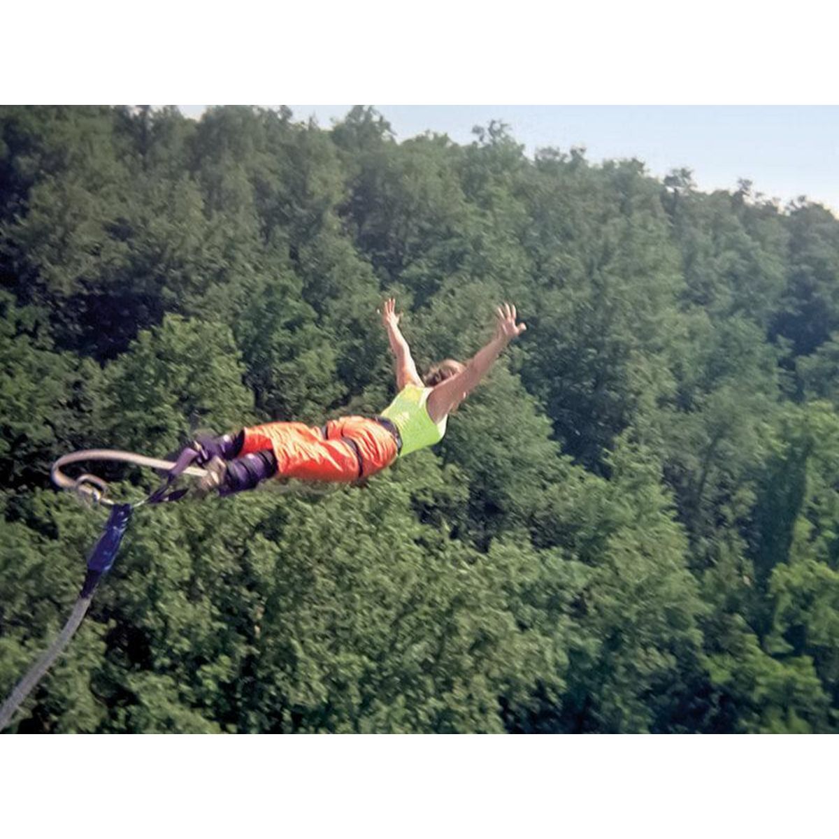 Smartbox Stage de 3 sauts à l'élastique au viaduc de Saint-Georges-le-Gaultier avec certificat et souvenir - Coffret Cadeau Sport & Aventure