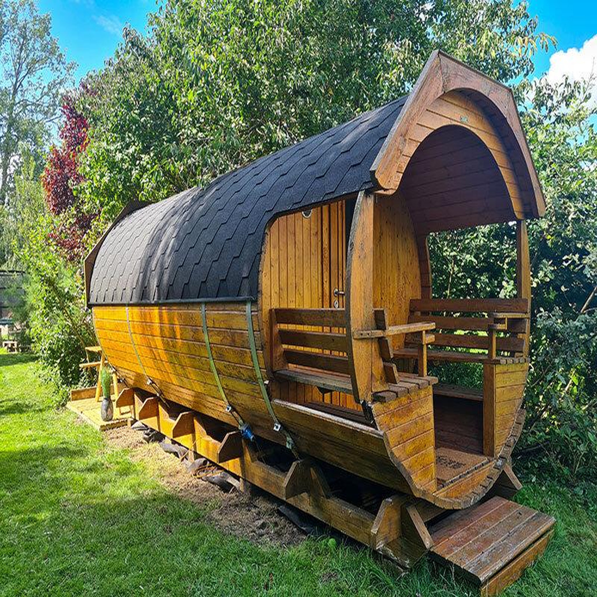 Voir la diapositive 2 : Smartbox 2 jours insolites en tonneau avec accès privatif au spa près de strasbourg - coffret cadeau séjour