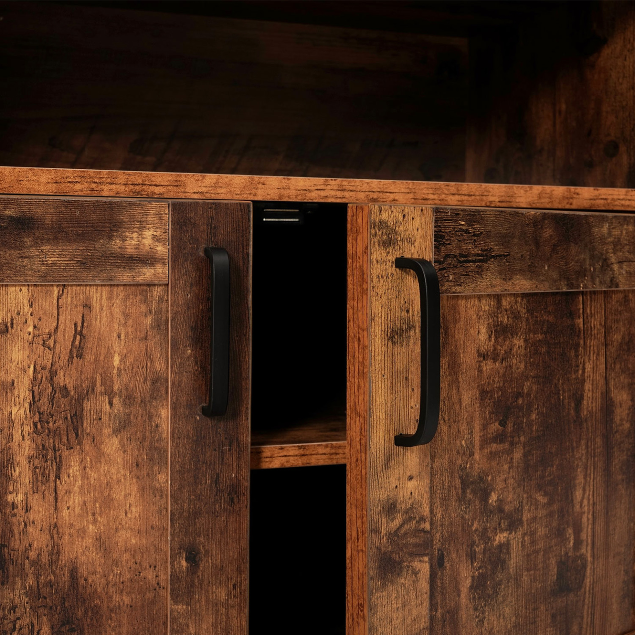 Voir la diapositive 6 : ID MARKET Buffet 140 cm dayton 4 portes avec niche effet vieilli design industriel