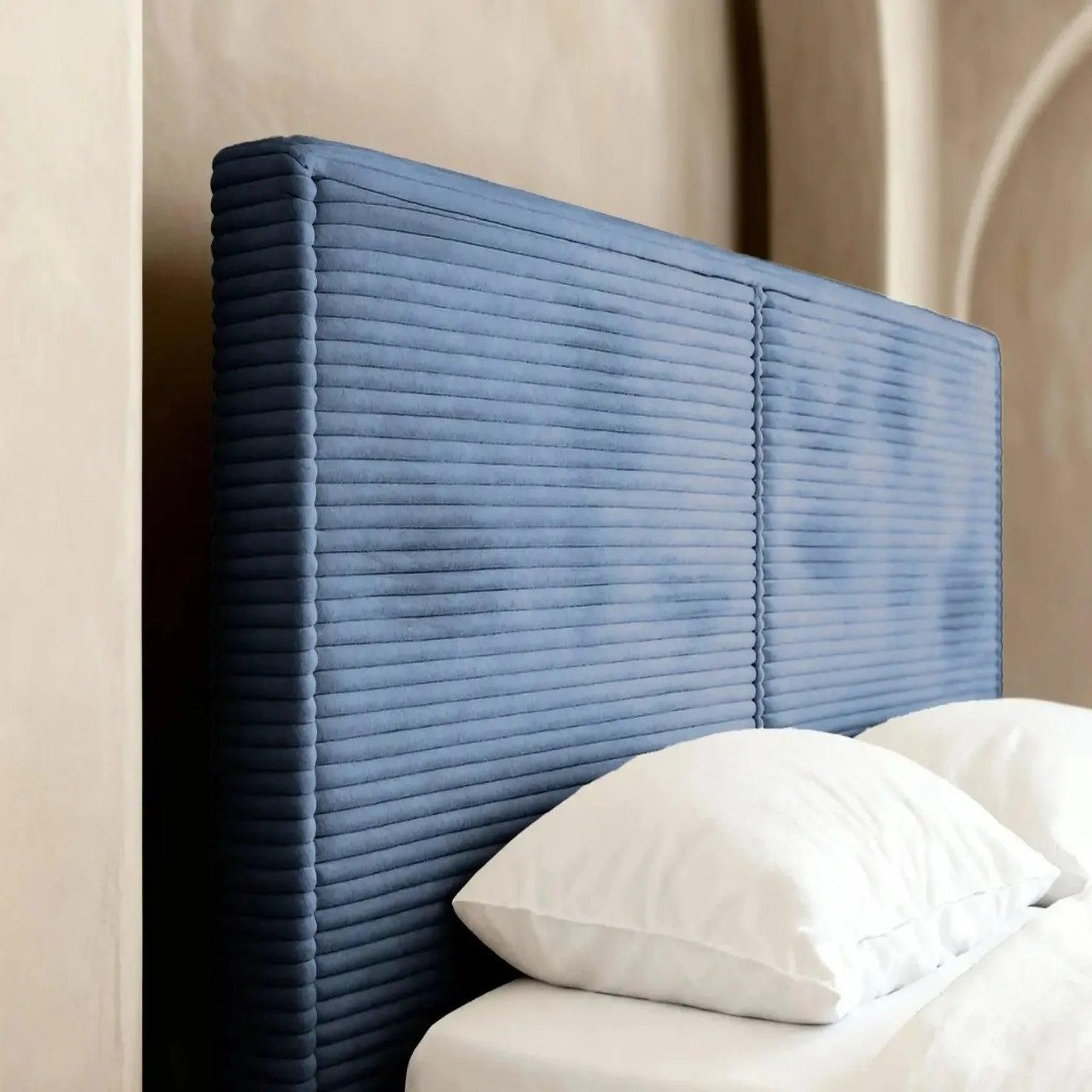 Voir la diapositive 4 : CASANOVA PARIS Eloise - lit coffre velours côtelé