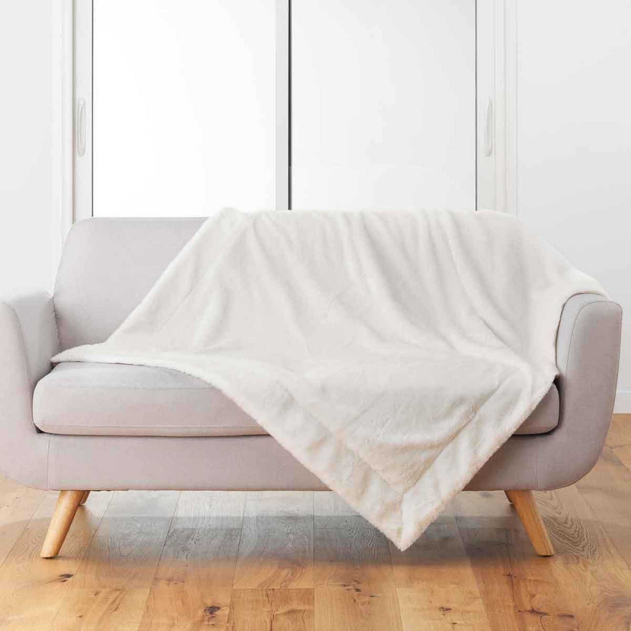 Voir la diapositive 1 : Douceur d'Intérieur Plaid imitation fourrure  caresse  125x150cm naturel