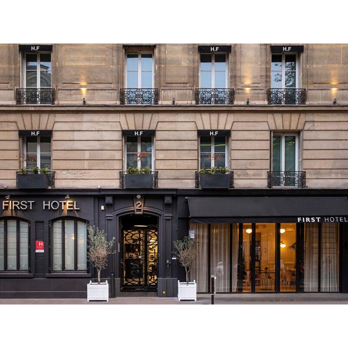 Smartbox Séjour exclusif en duo au cœur de Paris - Coffret Cadeau Séjour