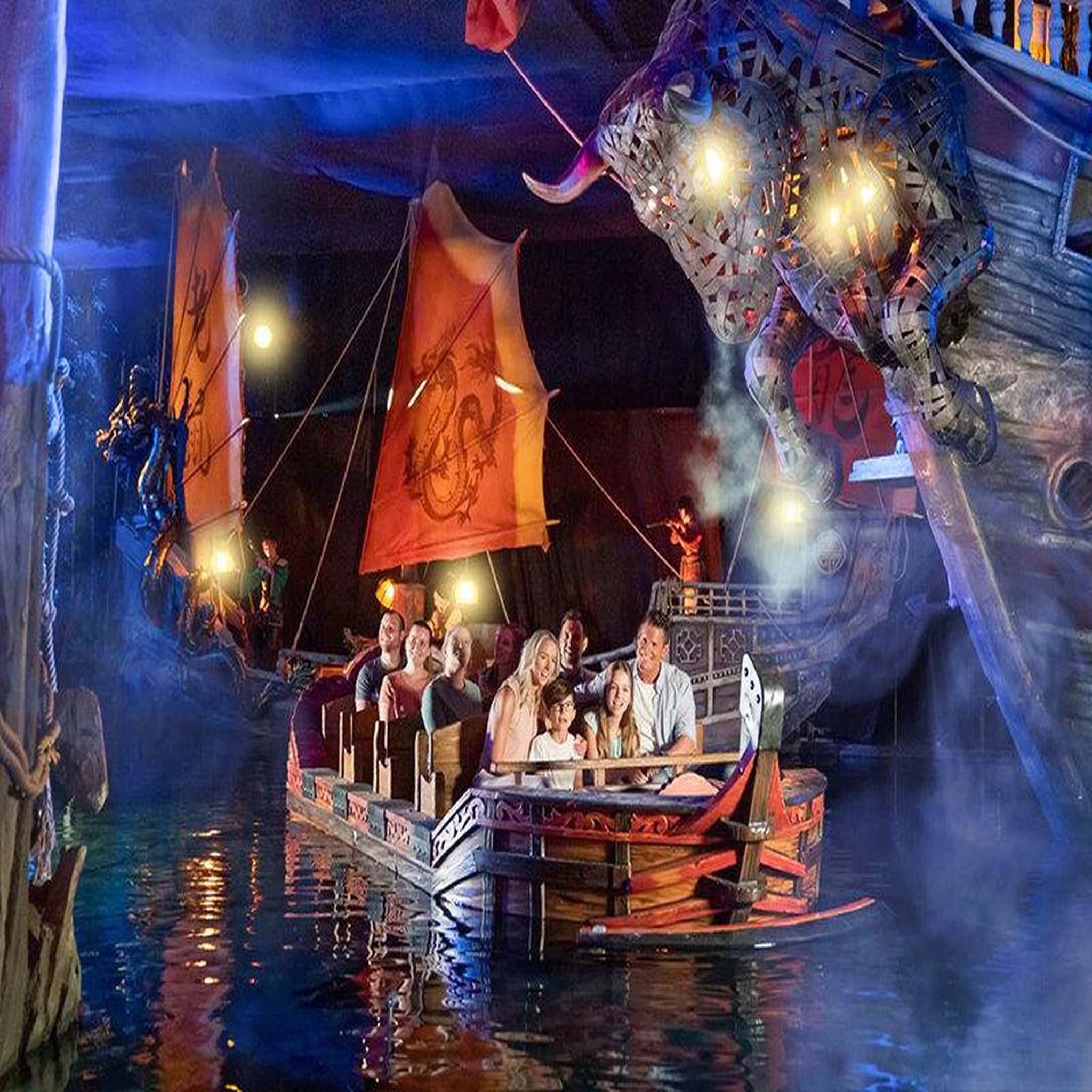 Voir la diapositive 5 : Smartbox Europa-Park 2026 : billet d'entrée pour 2 adultes et 2 enfants Haute saison (2 jours) - Coffret Cadeau Sport & Aventure