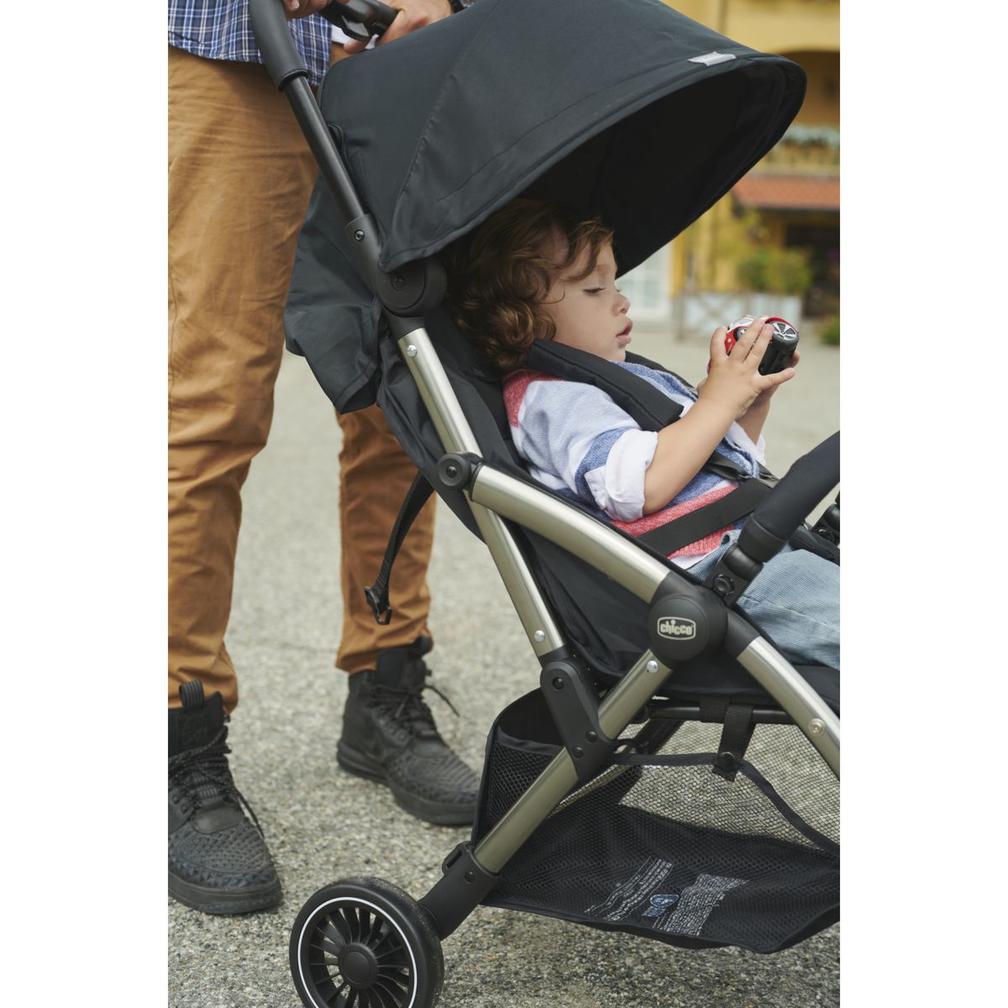 Voir la diapositive 6 : CHICCO Poussette Chicco Cheerio jet black