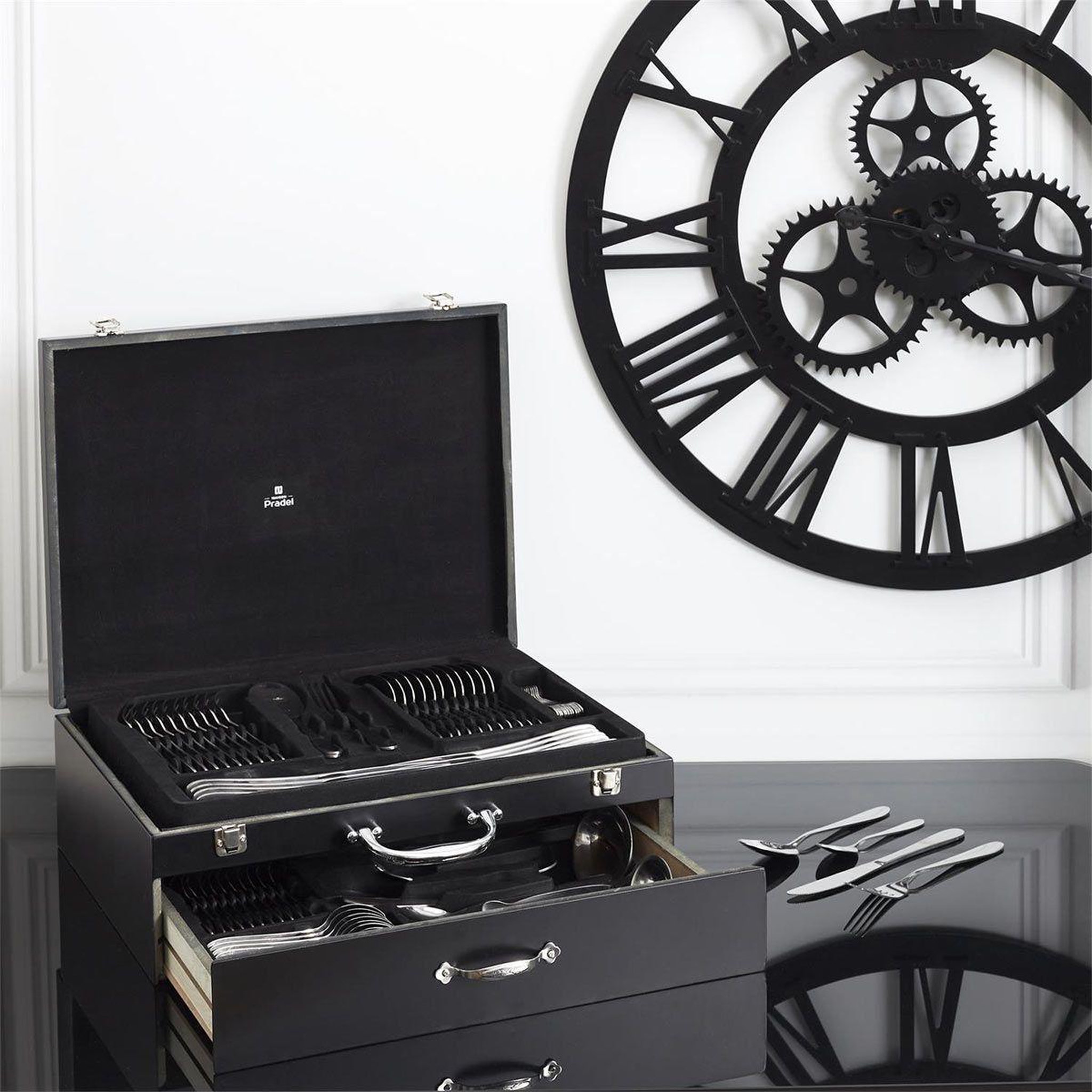 Voir la diapositive 5 : COOK CONCEPT Ménagère 84 Pièces  Coffret Bois  45cm Noir