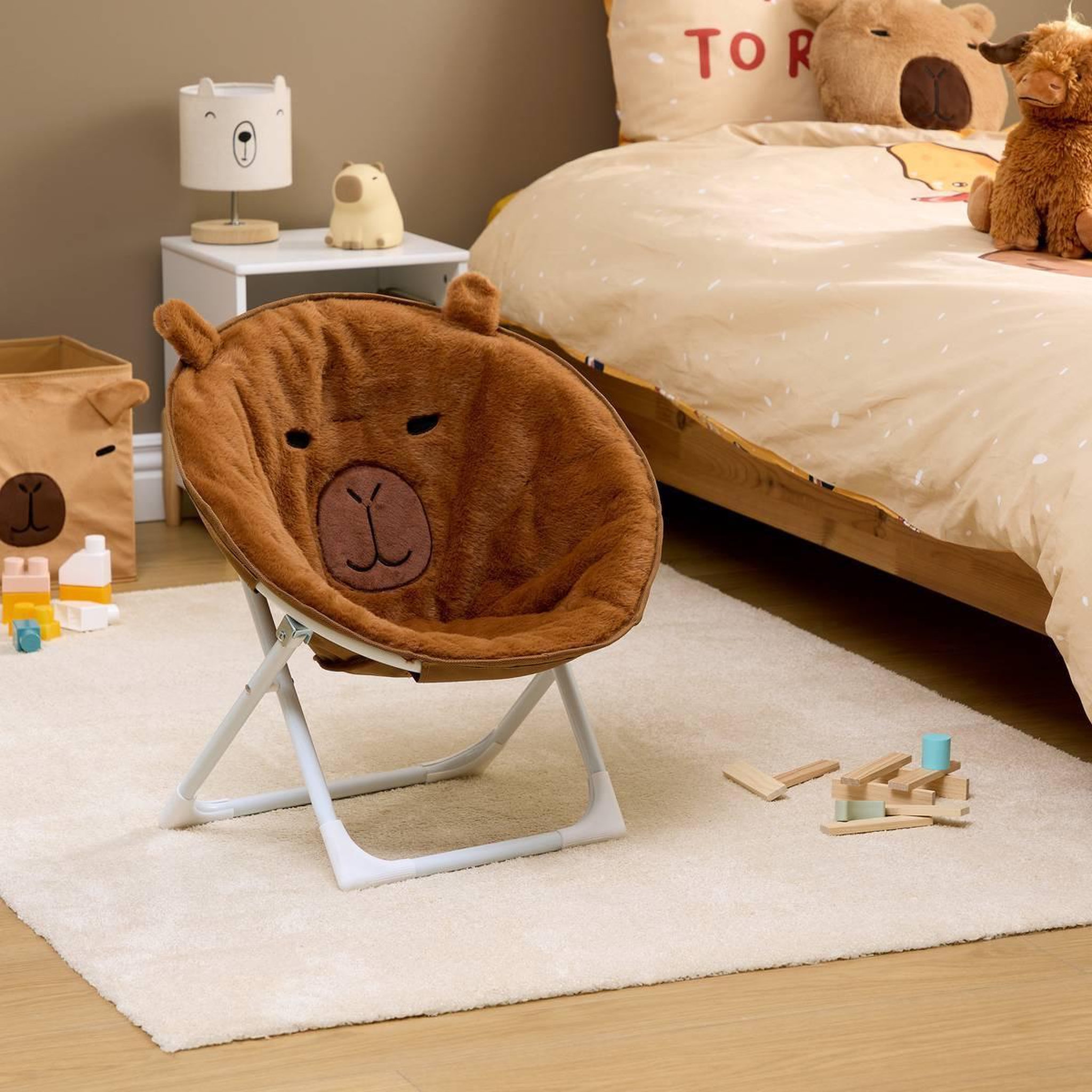 Voir la diapositive 4 : Atmosphera Kids Fauteuil pliant enfant  capy  50cm marron