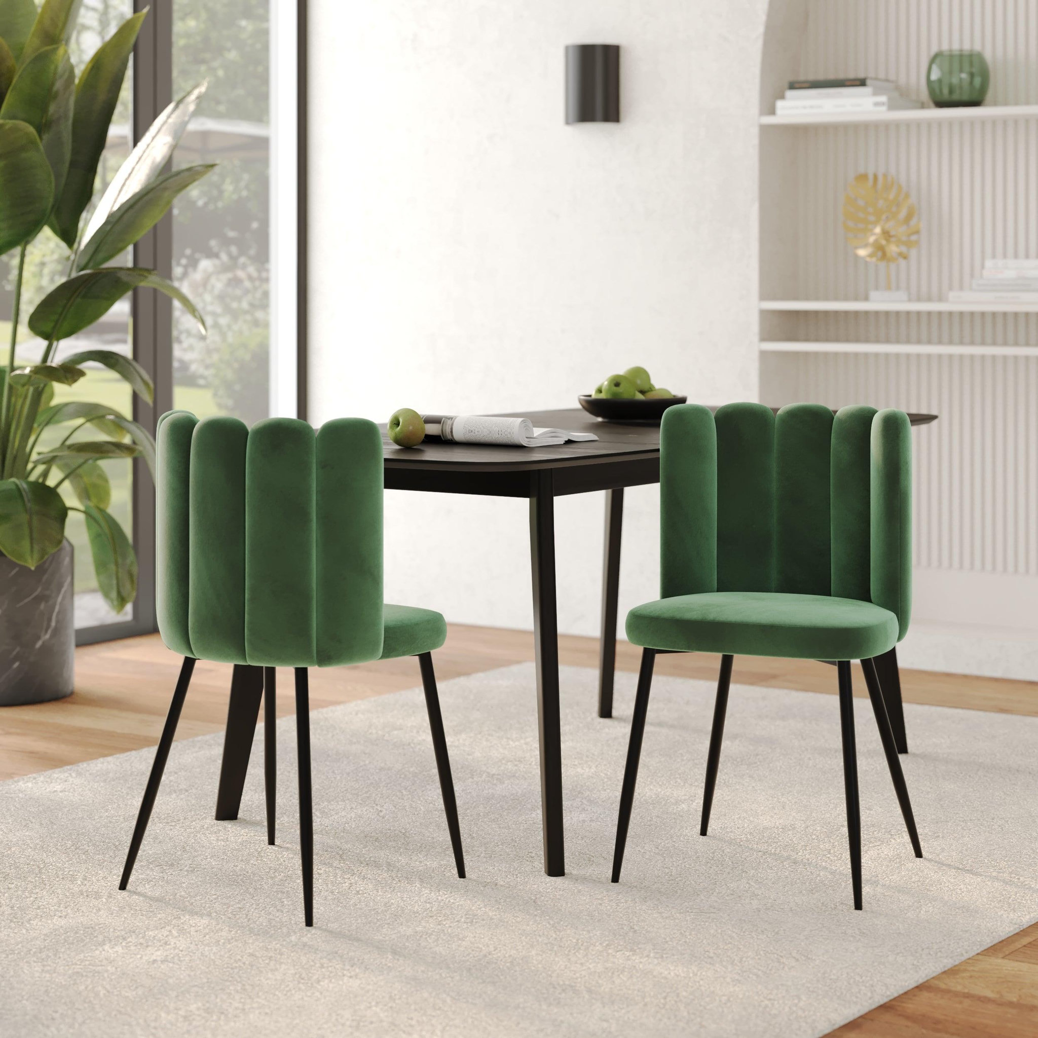 Voir la diapositive 2 : MAISON PAVANE Lot de 2 chaises en velours vert et pieds en métal-rosy