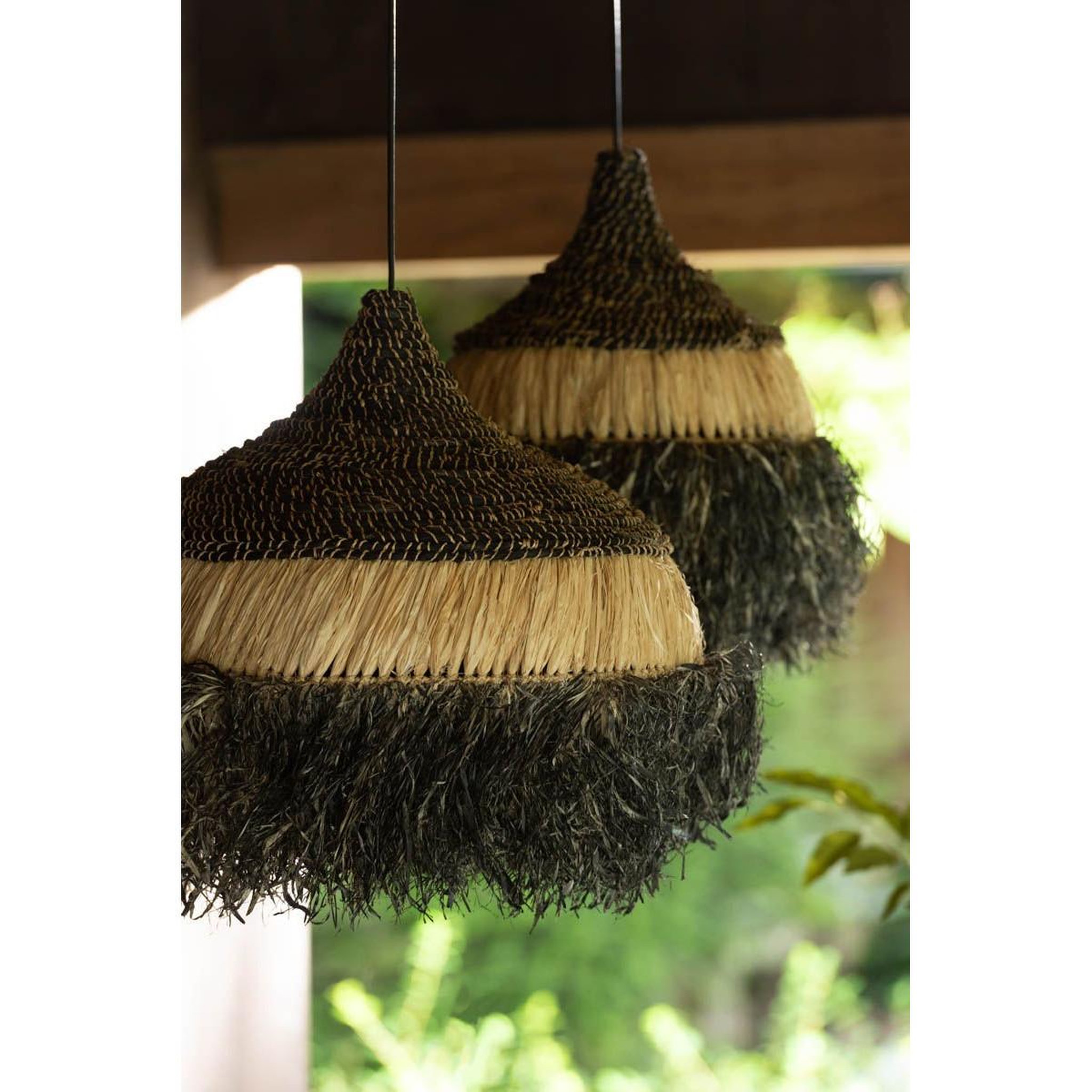 Voir la diapositive 5 : J-LINE Lampe suspension en raphia  lombok  60cm noir