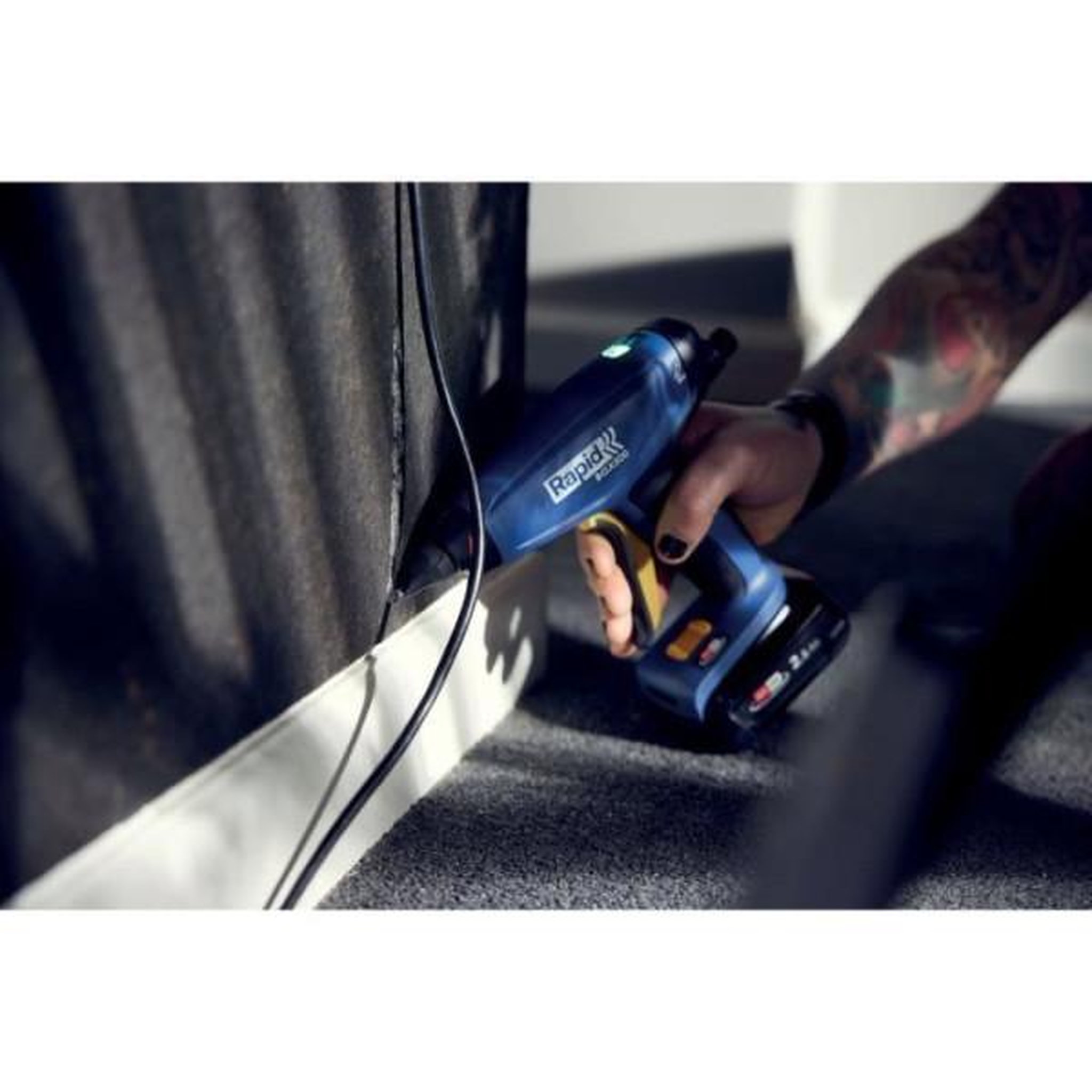 Voir la diapositive 6 : Rapid Pistolet a colle a batterie 18V 900g/h - RAPID - BGX500 - Coffret + batterie 2.5Ah + chargeur