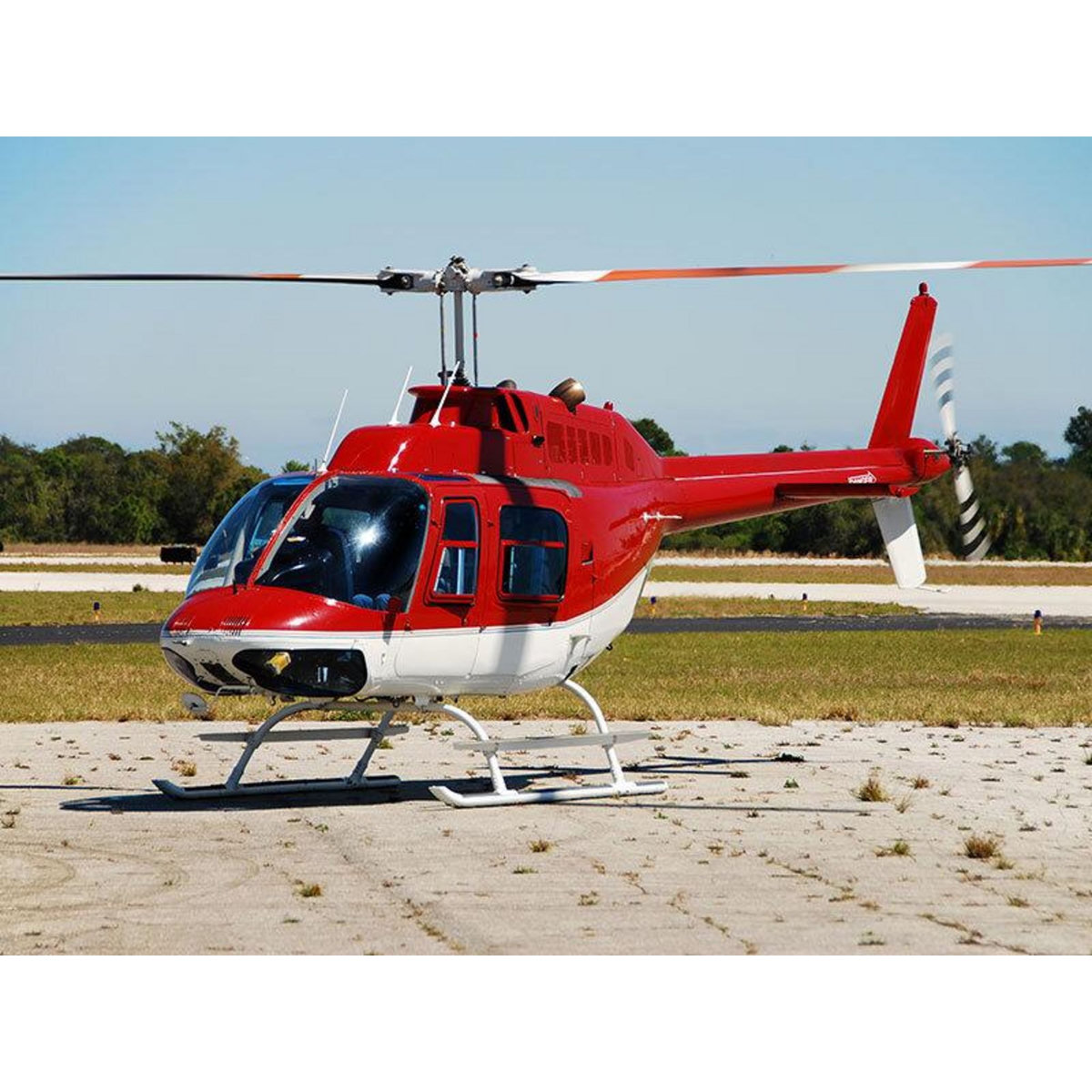 Smartbox Vol en hélicoptère de 15 min au-dessus du château d'Amboise - Coffret Cadeau Sport & Aventure