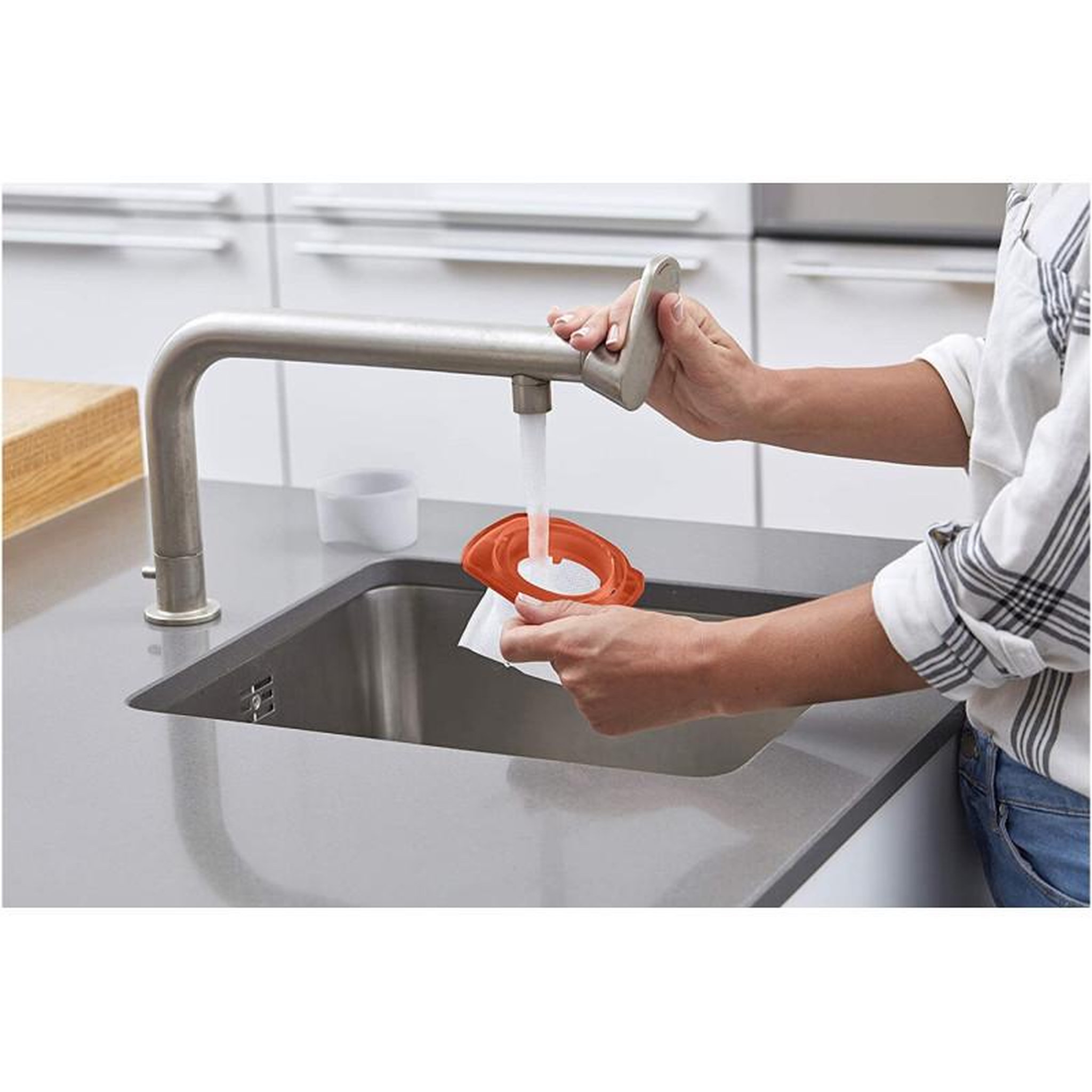 Voir la diapositive 6 : Black et Decker Aspirateur à main 12v spécial poils d'animaux - DVB315JPQW