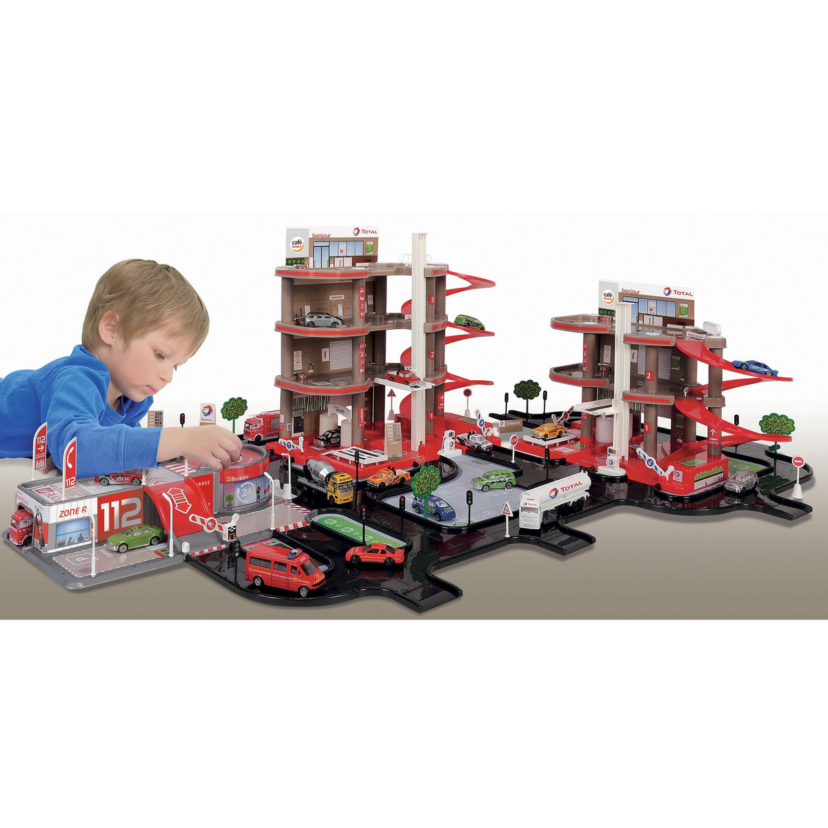 TOTAL Super garage Multi-services plateforme pompier et stations services